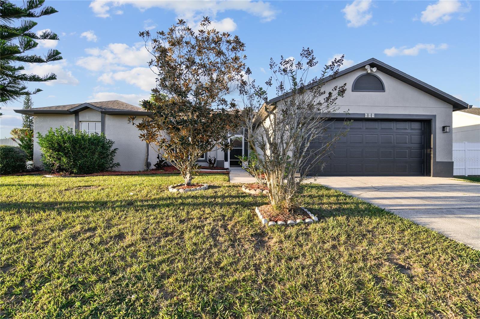 Photo one of 609 Regency Way Kissimmee FL 34758 | MLS O6145067