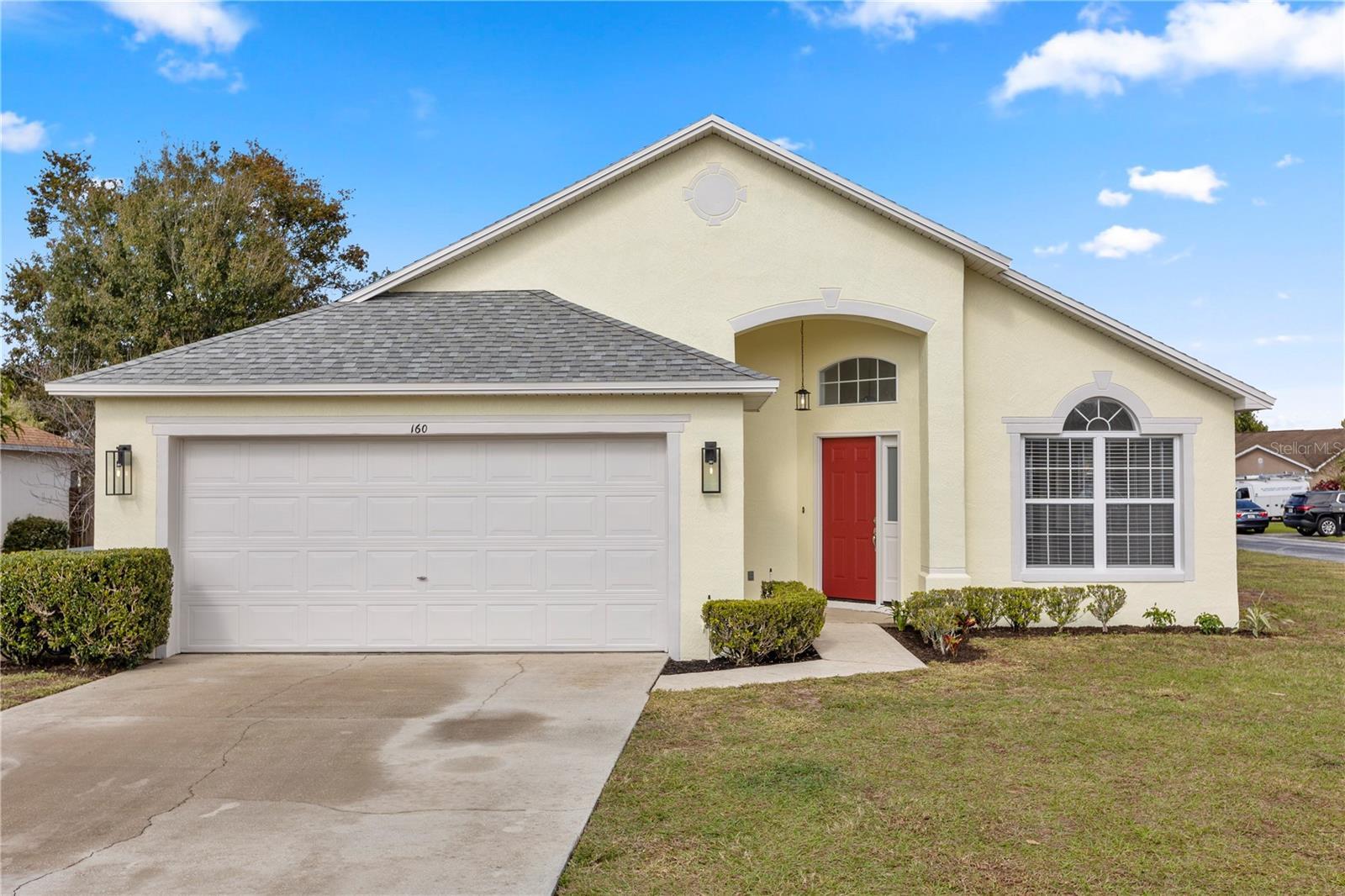 Photo one of 160 Osprey Heights Dr Winter Haven FL 33880 | MLS O6170006