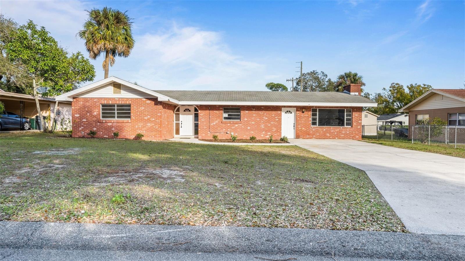 Photo one of 1818 6Th Se St Winter Haven FL 33880 | MLS O6175580