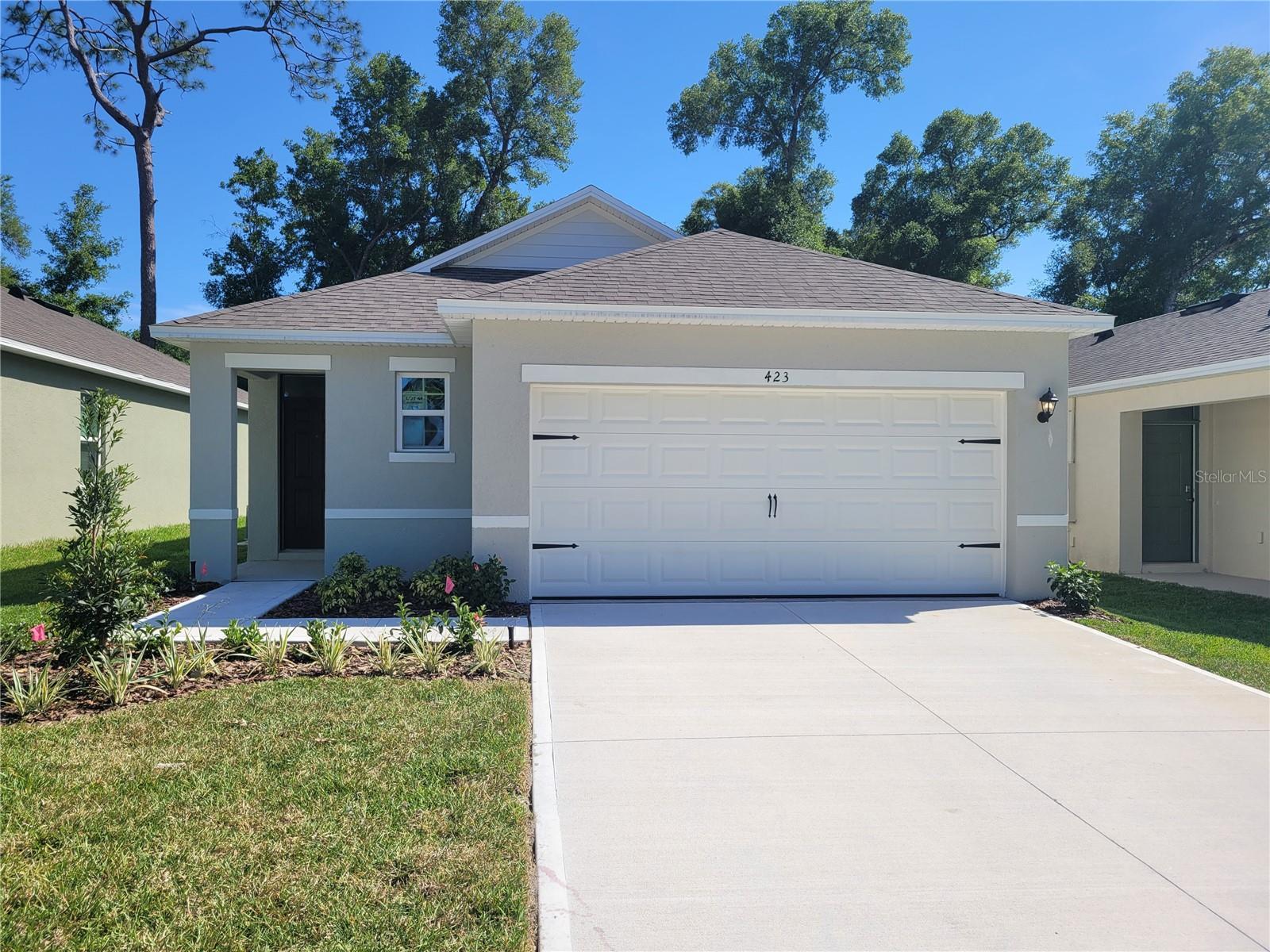 Photo one of 423 Pelham Park Dr Deland FL 32720 | MLS O6175805