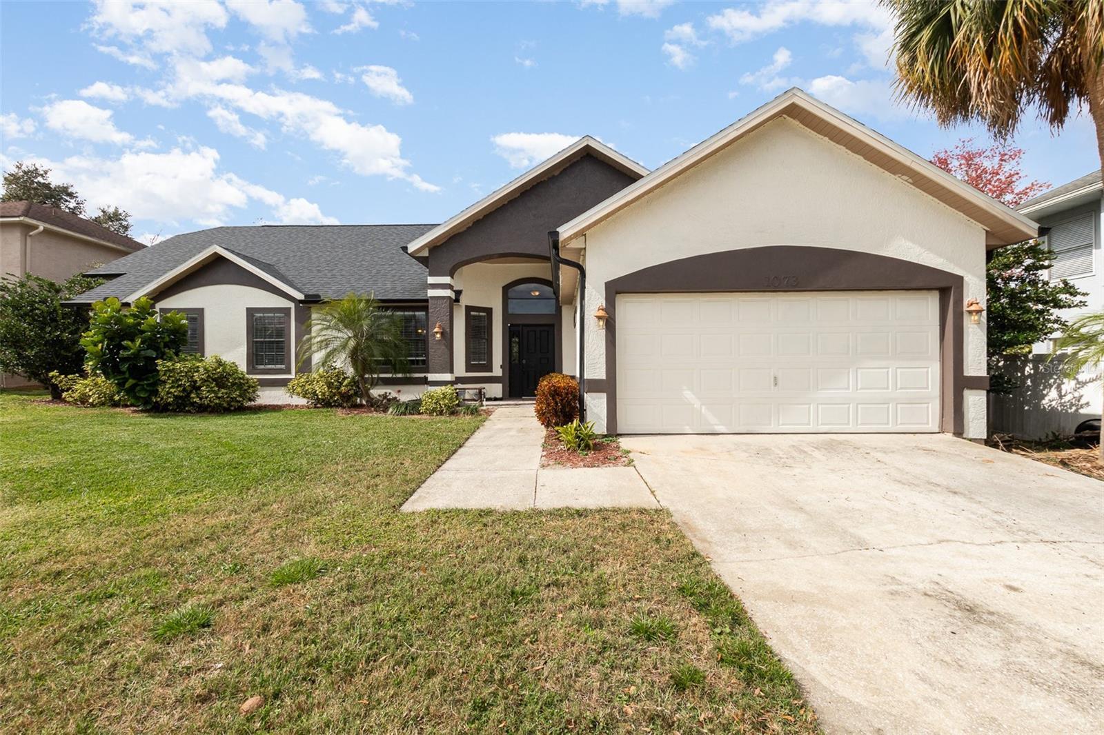 Photo one of 1073 Old Coventry Ct Oviedo FL 32765 | MLS O6177665