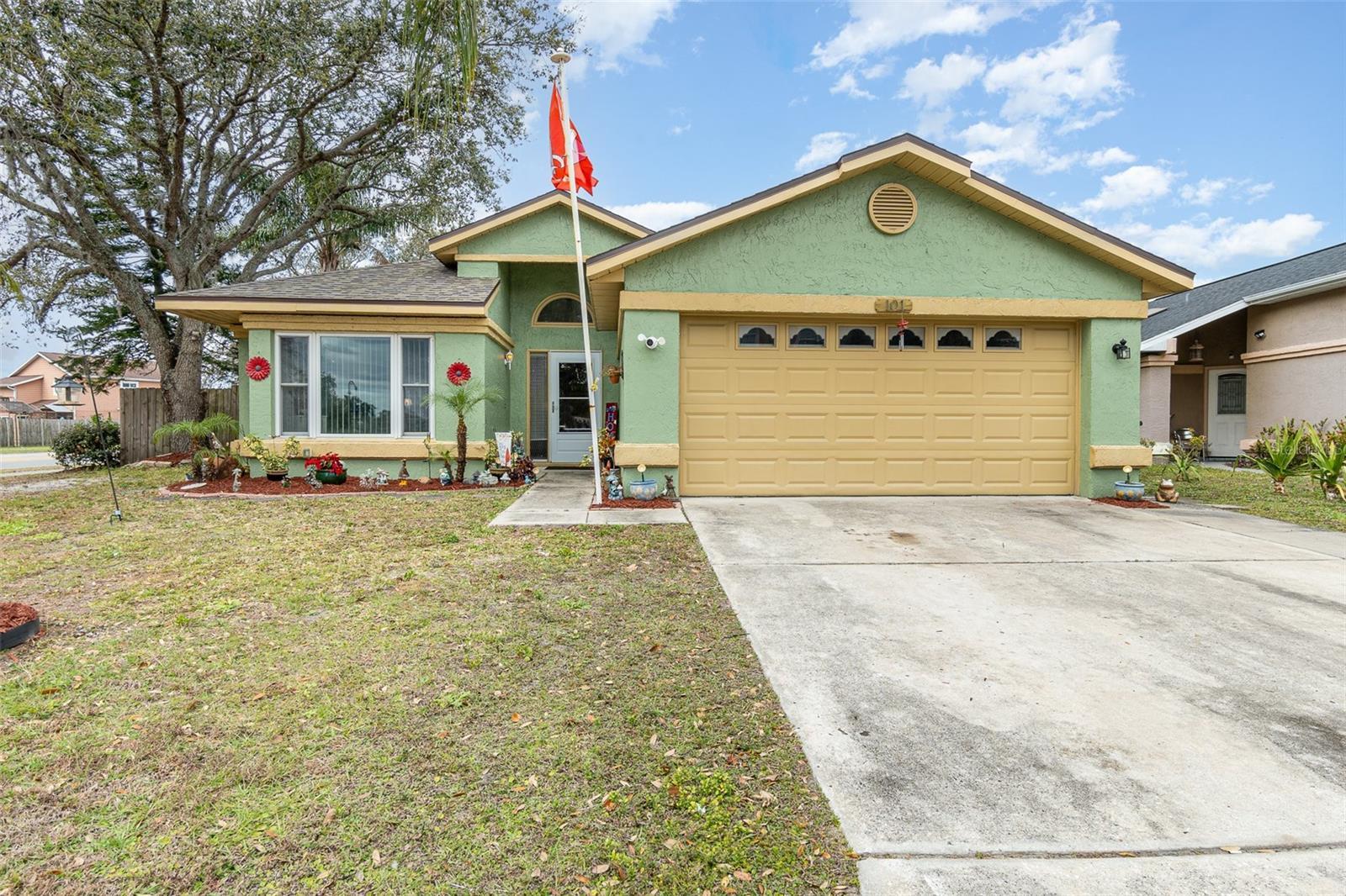 Photo one of 101 Blue Springs Ct Kissimmee FL 34743 | MLS O6180666