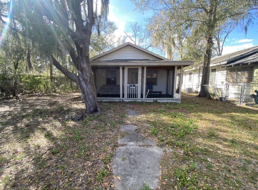 Photo one of 523 S Central Ave Lakeland FL 33815 | MLS O6180998
