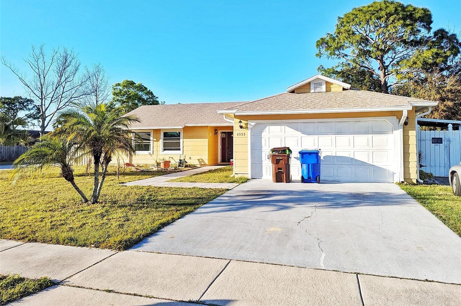 Photo one of 1555 Colony Ave Kissimmee FL 34744 | MLS O6181209
