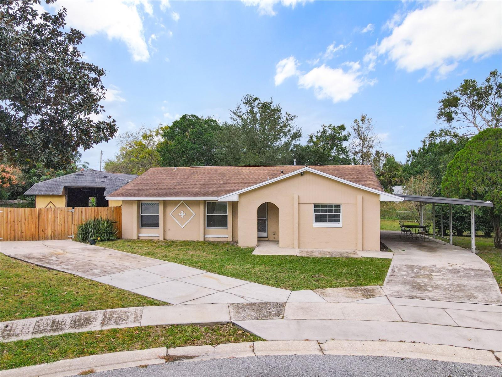 Photo one of 132 Bayberry Ct Winter Springs FL 32708 | MLS O6186096