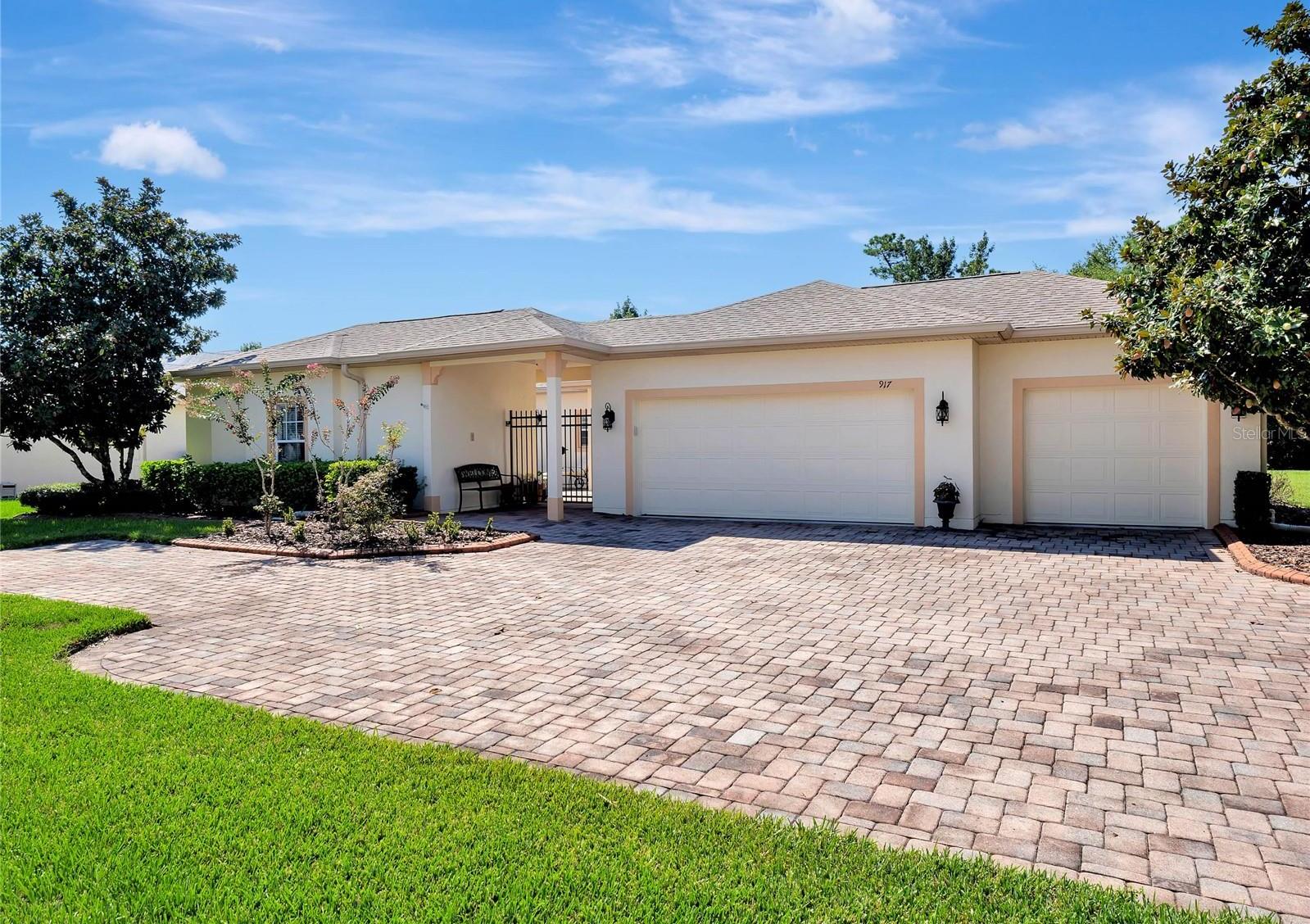 Photo one of 917 Shorehaven Dr Poinciana FL 34759 | MLS O6186977