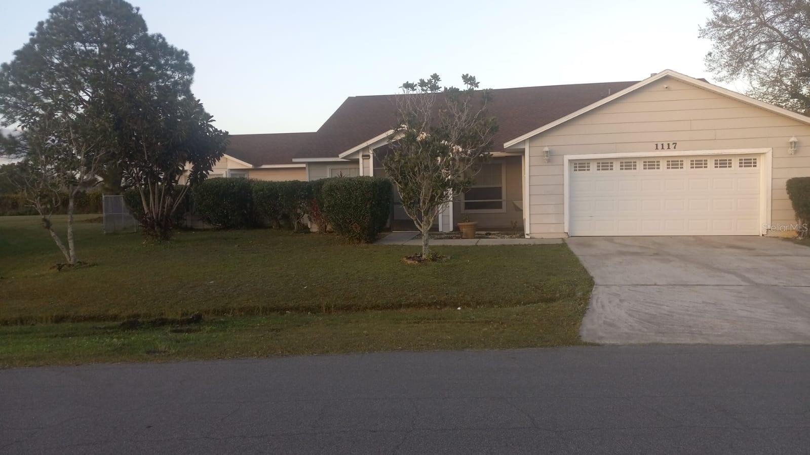 Photo one of 1117 Normandy Dr Kissimmee FL 34759 | MLS O6189690