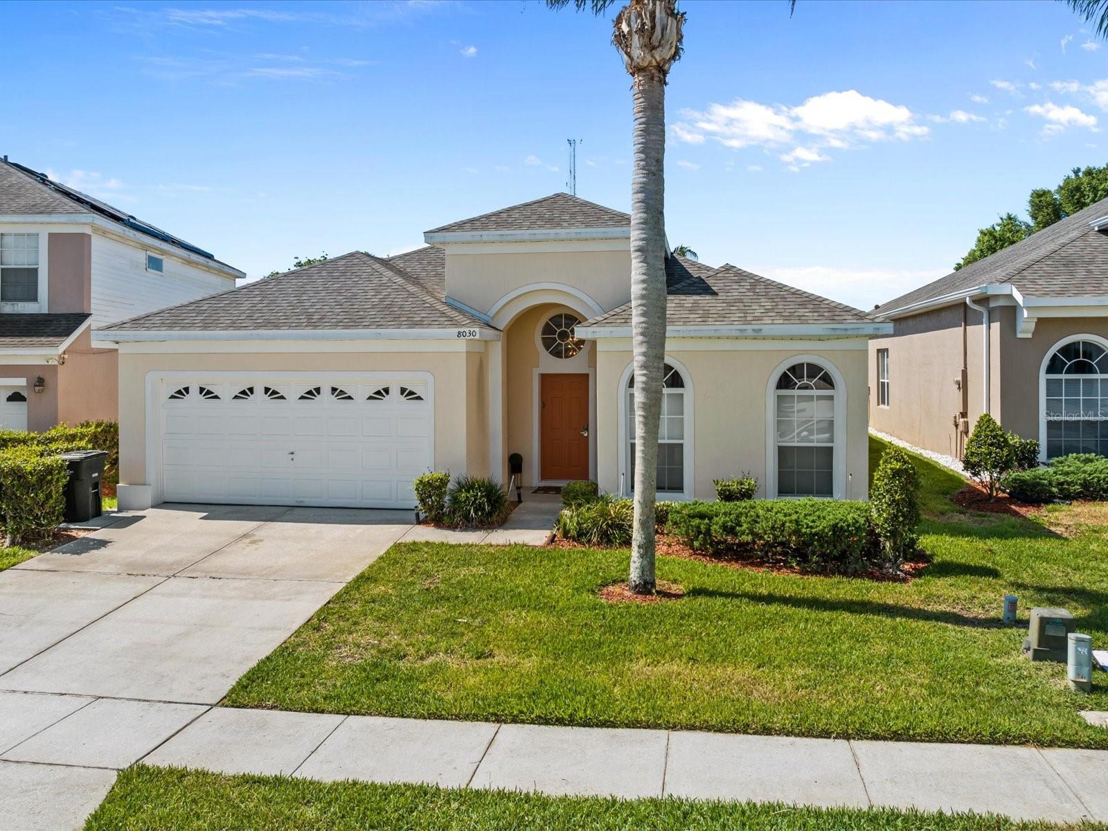 Photo one of 8030 King Palm Cir Kissimmee FL 34747 | MLS O6190898