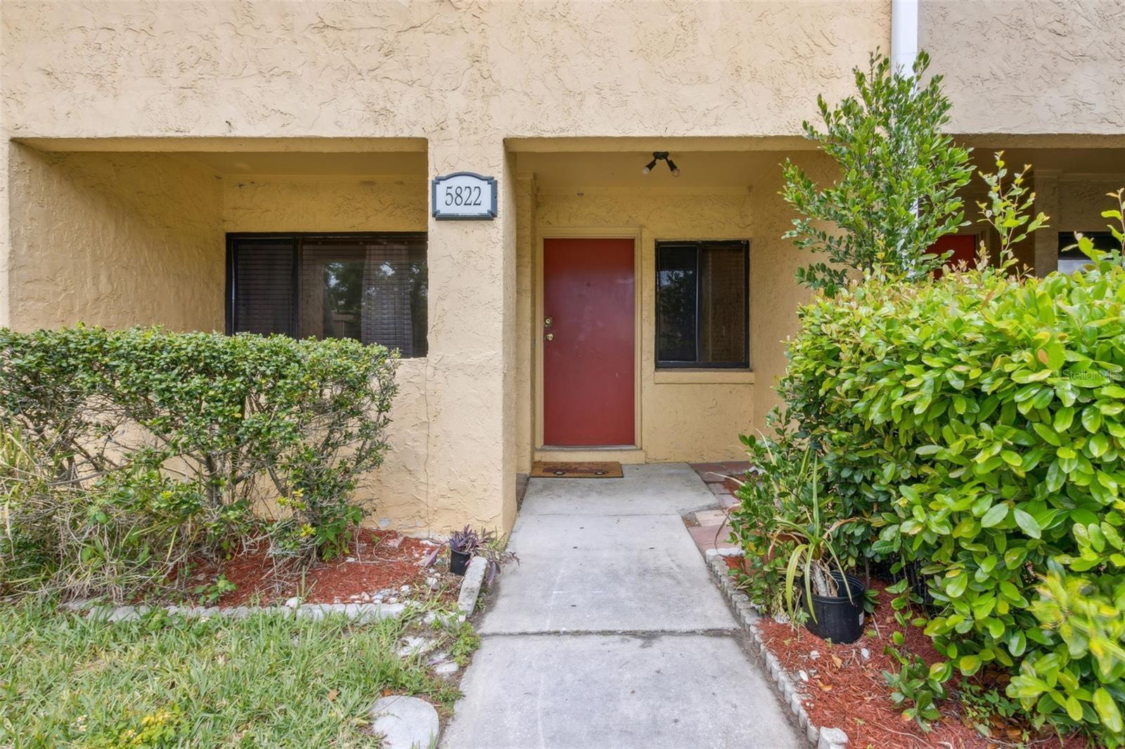 Photo one of 5822 Windhover Dr # 5822 Orlando FL 32819 | MLS O6192028