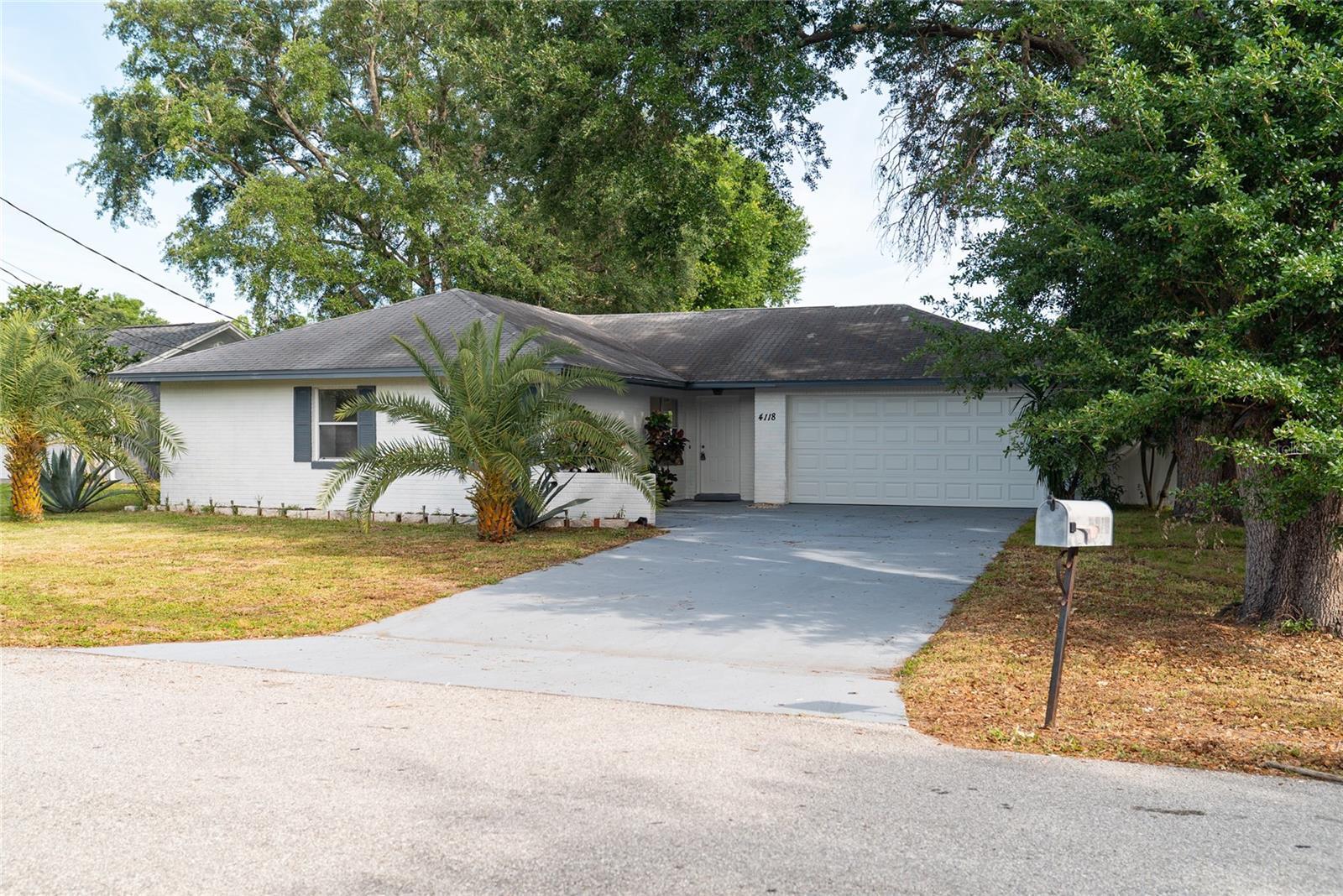 Photo one of 4118 Sunny View Dr Lakeland FL 33813 | MLS O6193207