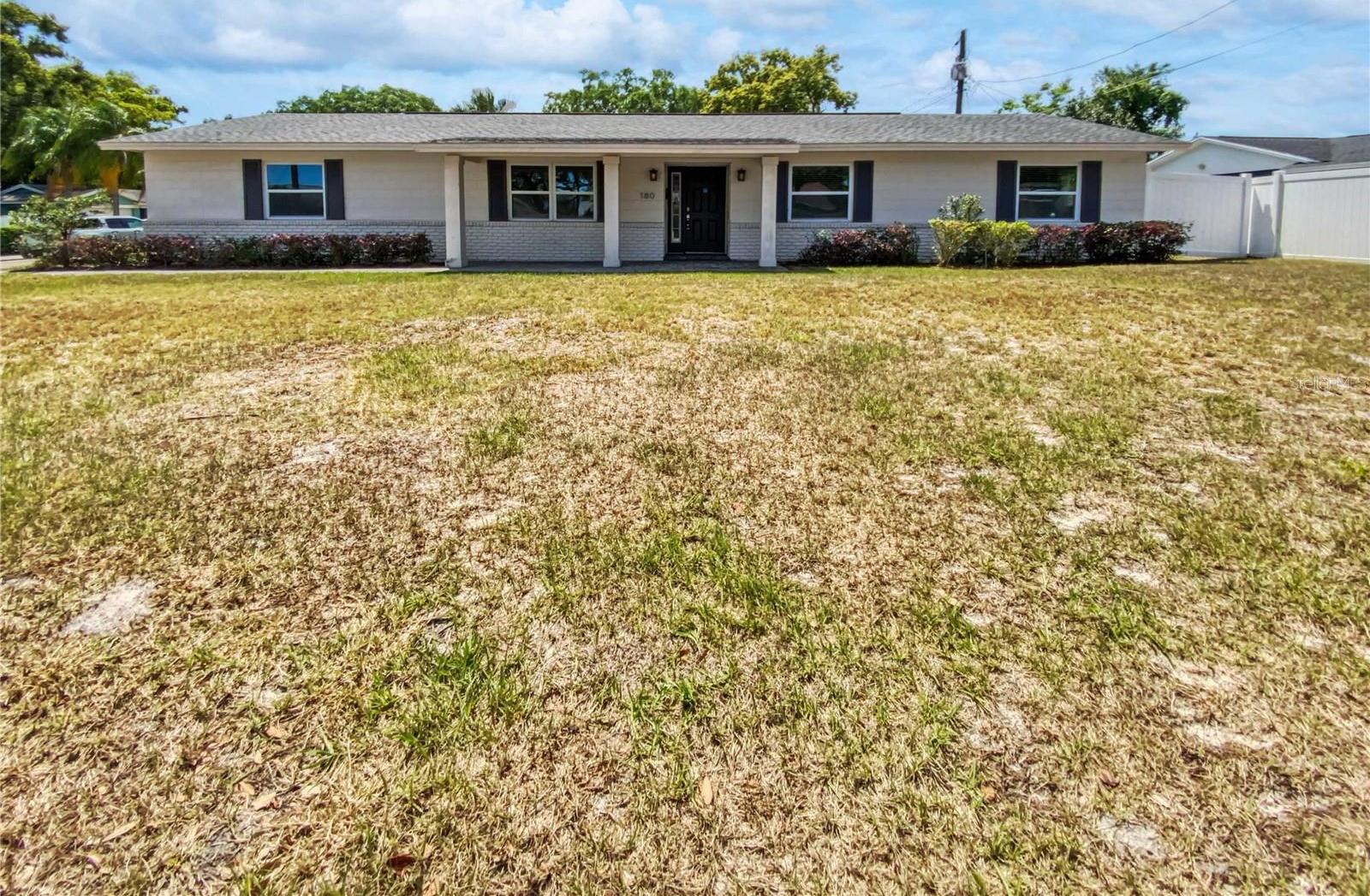 Photo one of 180 Birchwood Dr Maitland FL 32751 | MLS O6193847