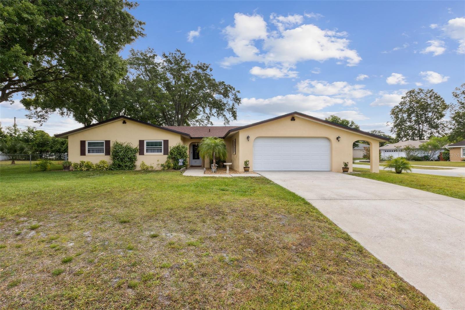 Photo one of 501 Giralda Ave Deltona FL 32725 | MLS O6194204