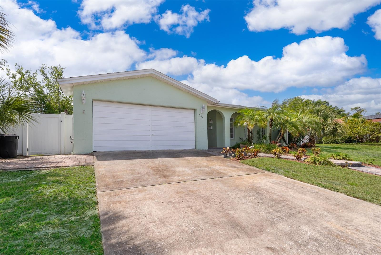 Photo one of 380 Lilac Road Casselberry FL 32707 | MLS O6194875