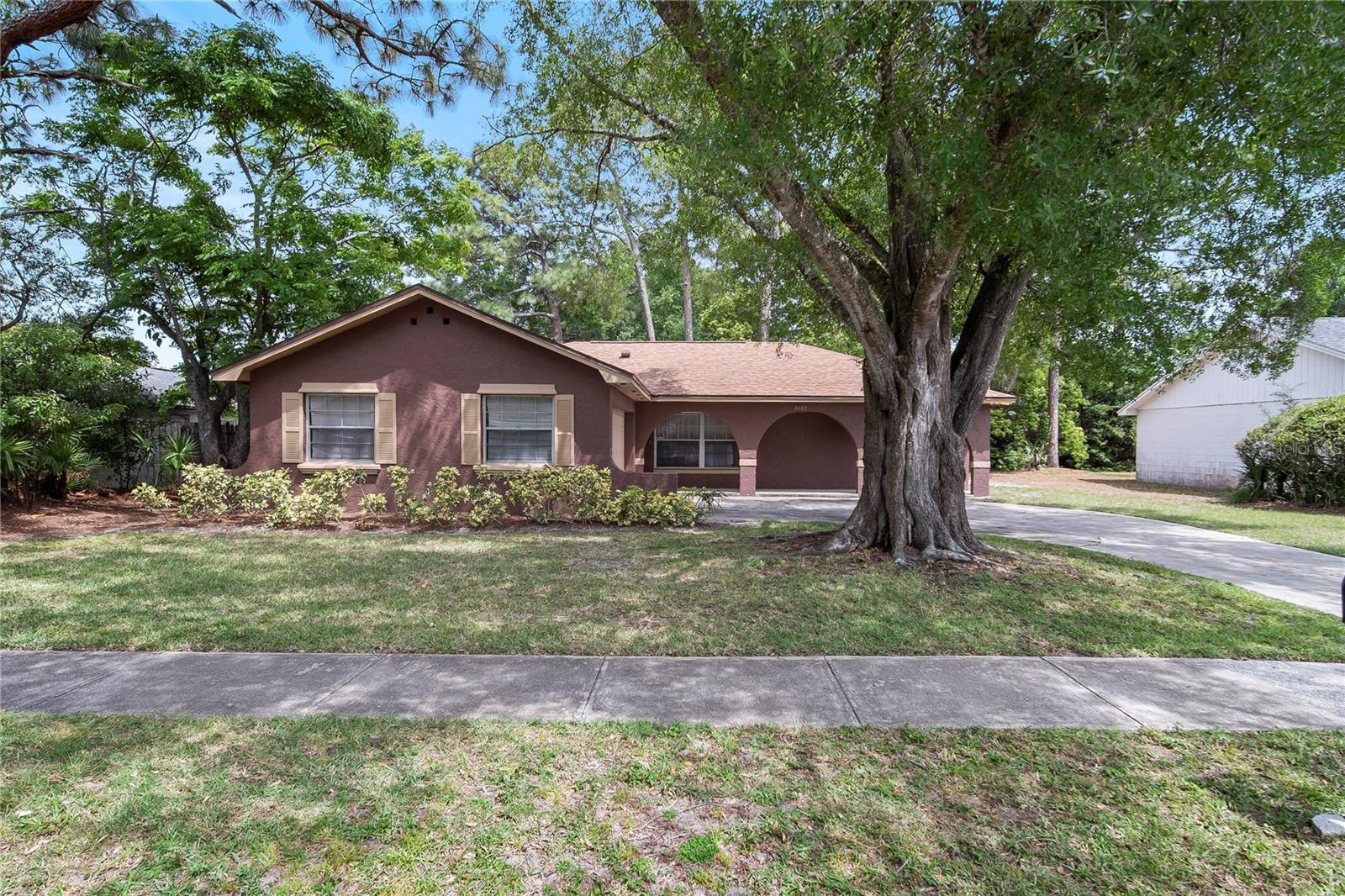 Photo one of 3002 W Windchime Cir Apopka FL 32703 | MLS O6195029