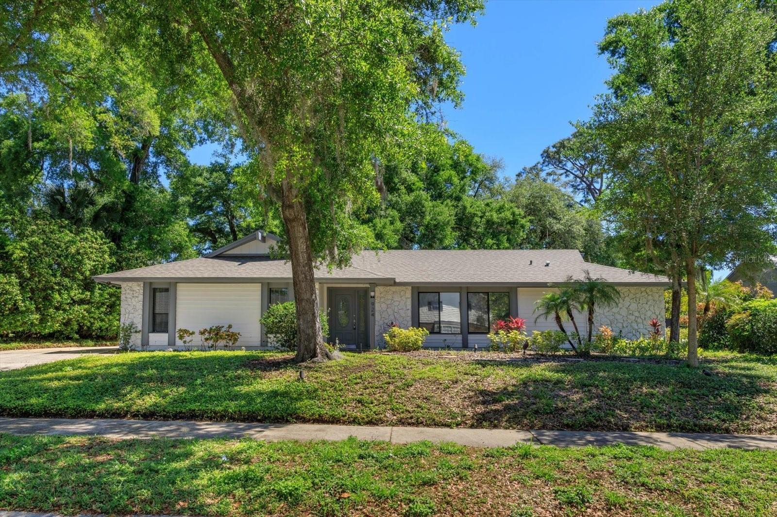 Photo one of 924 Red Fox Rd Altamonte Springs FL 32714 | MLS O6195250
