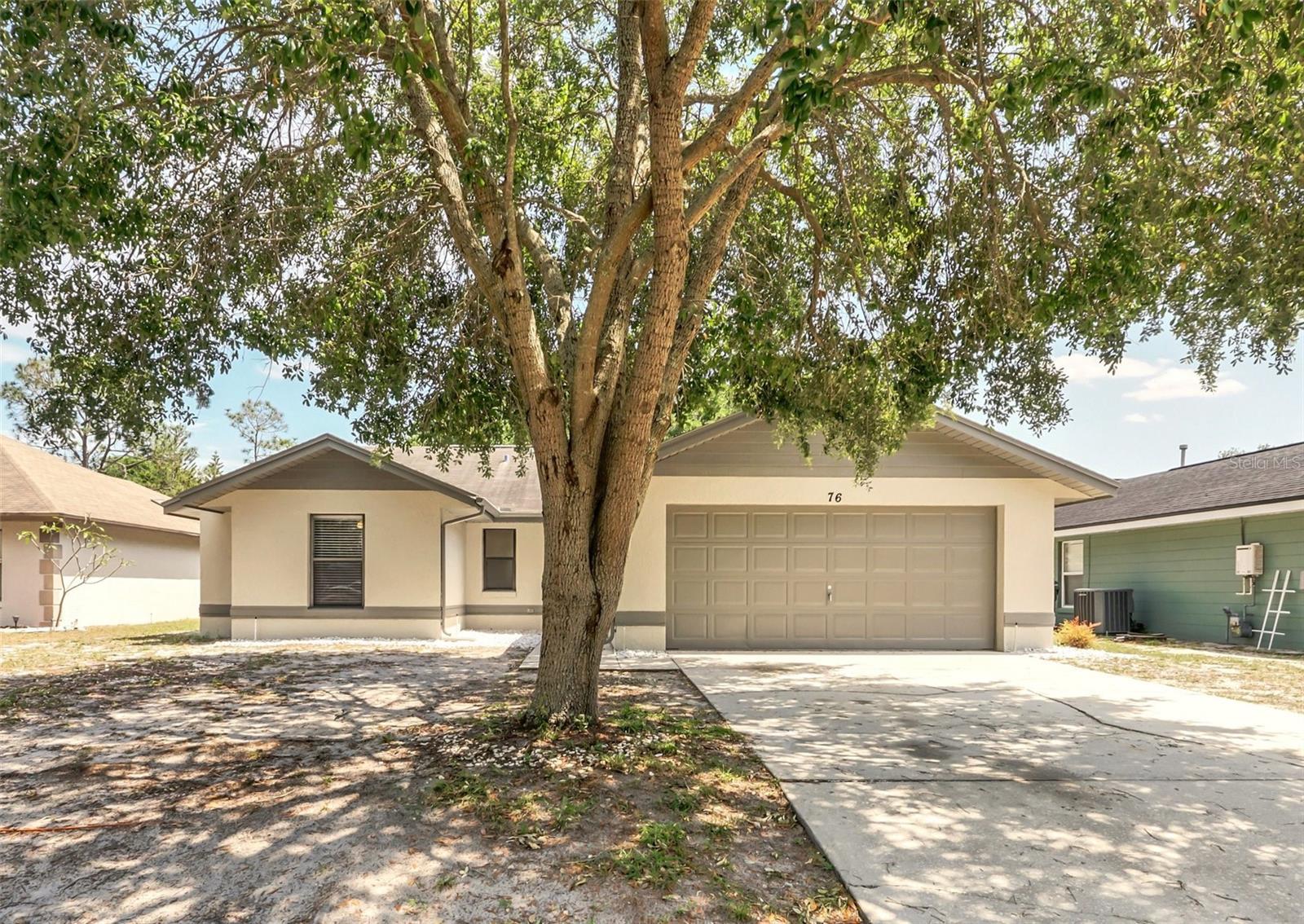 Photo one of 76 Lake Daisy Blvd Winter Haven FL 33884 | MLS O6195394