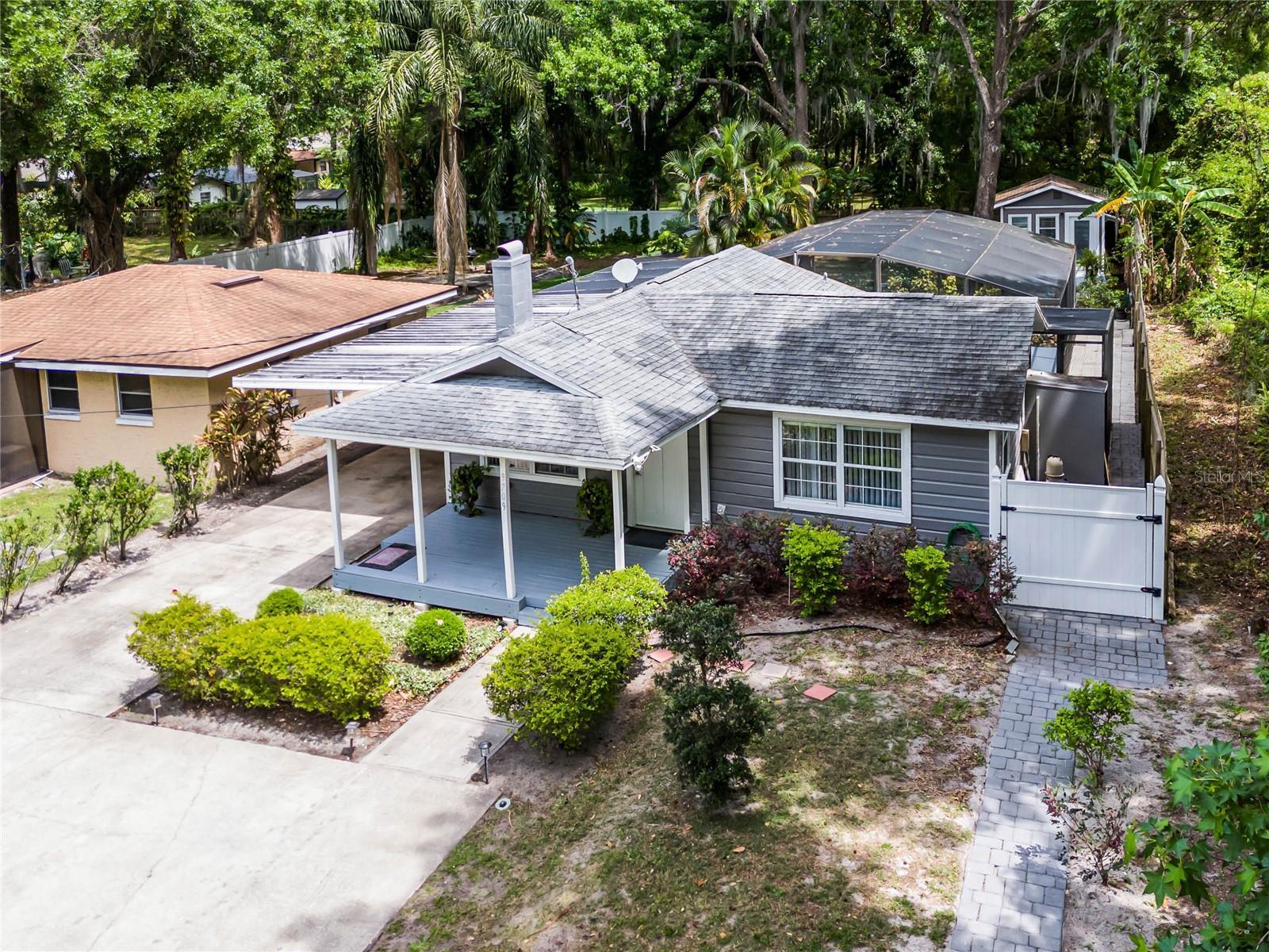 Photo one of 9709 Bear Lake Rd Apopka FL 32703 | MLS O6197026