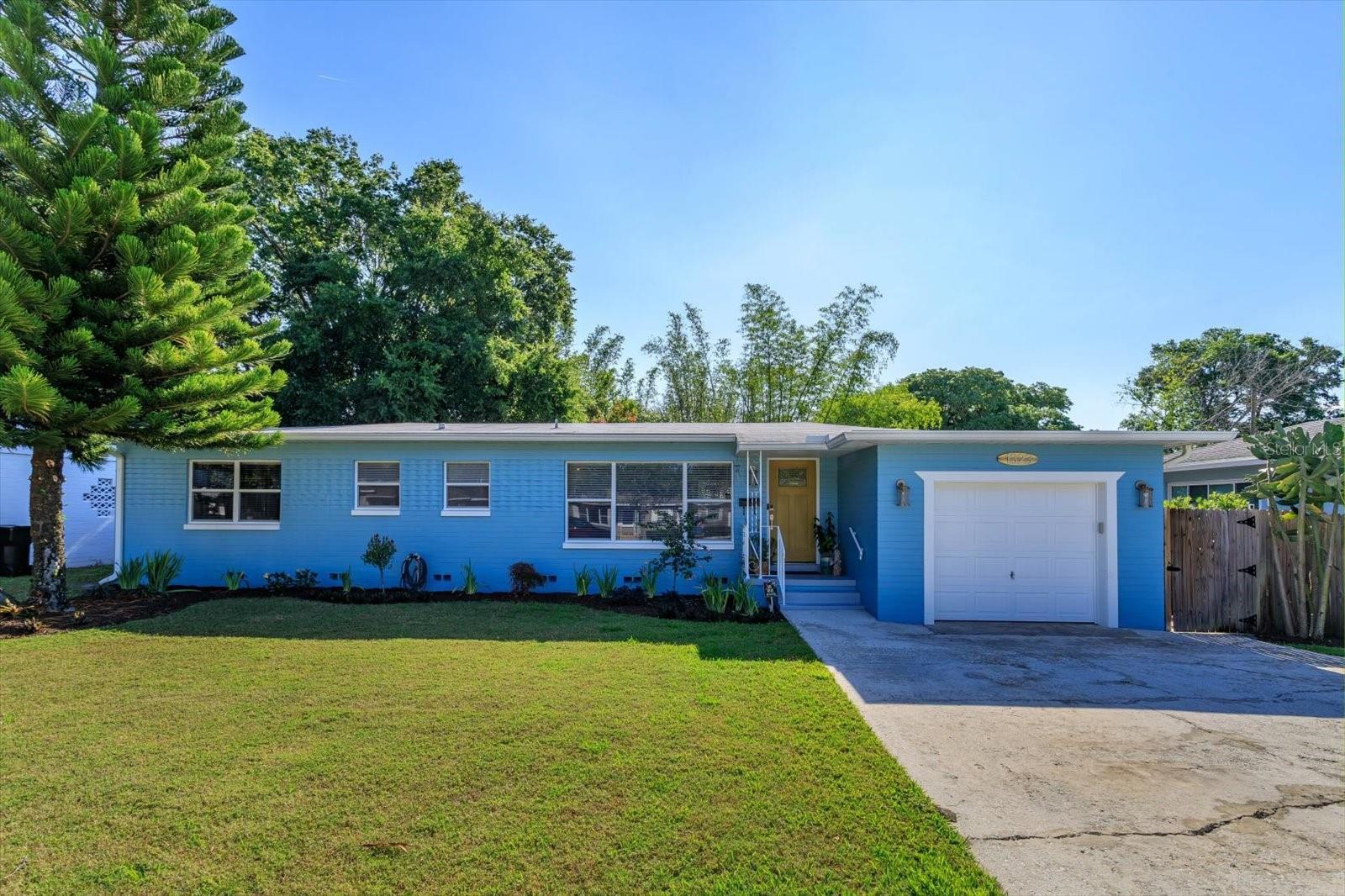 Photo one of 1323 Morris Ave Orlando FL 32803 | MLS O6197476