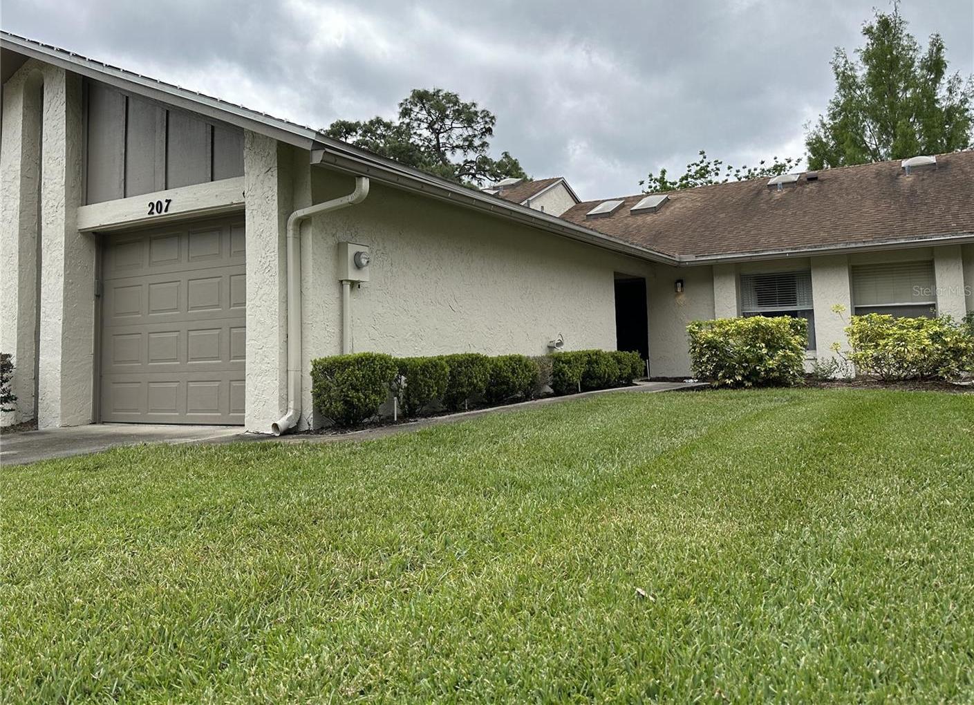Photo one of 207 Hill St Casselberry FL 32707 | MLS O6198651