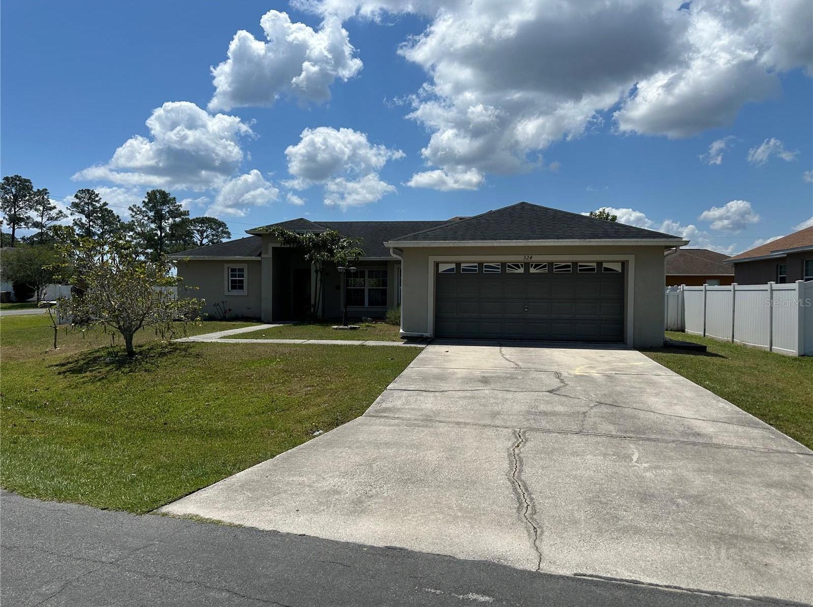 Photo one of 324 Corsica Ct Kissimmee FL 34758 | MLS O6199765