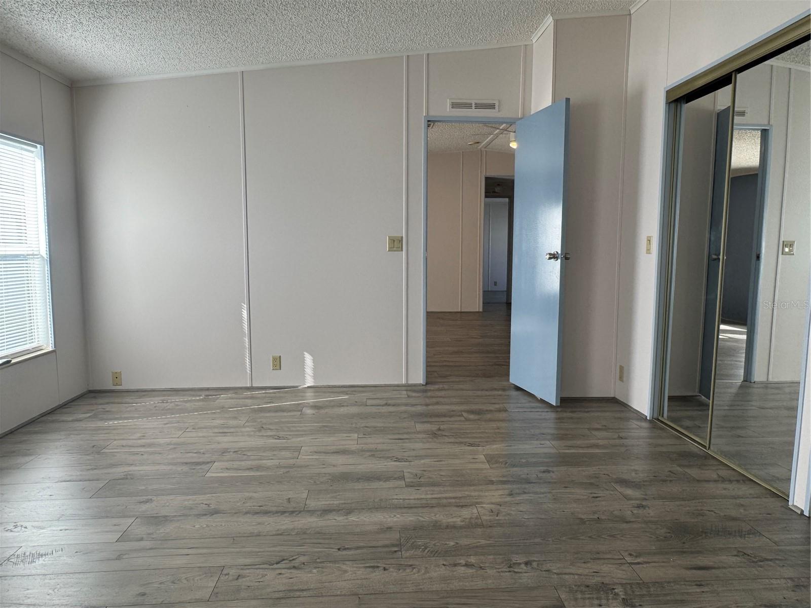 Photo #12