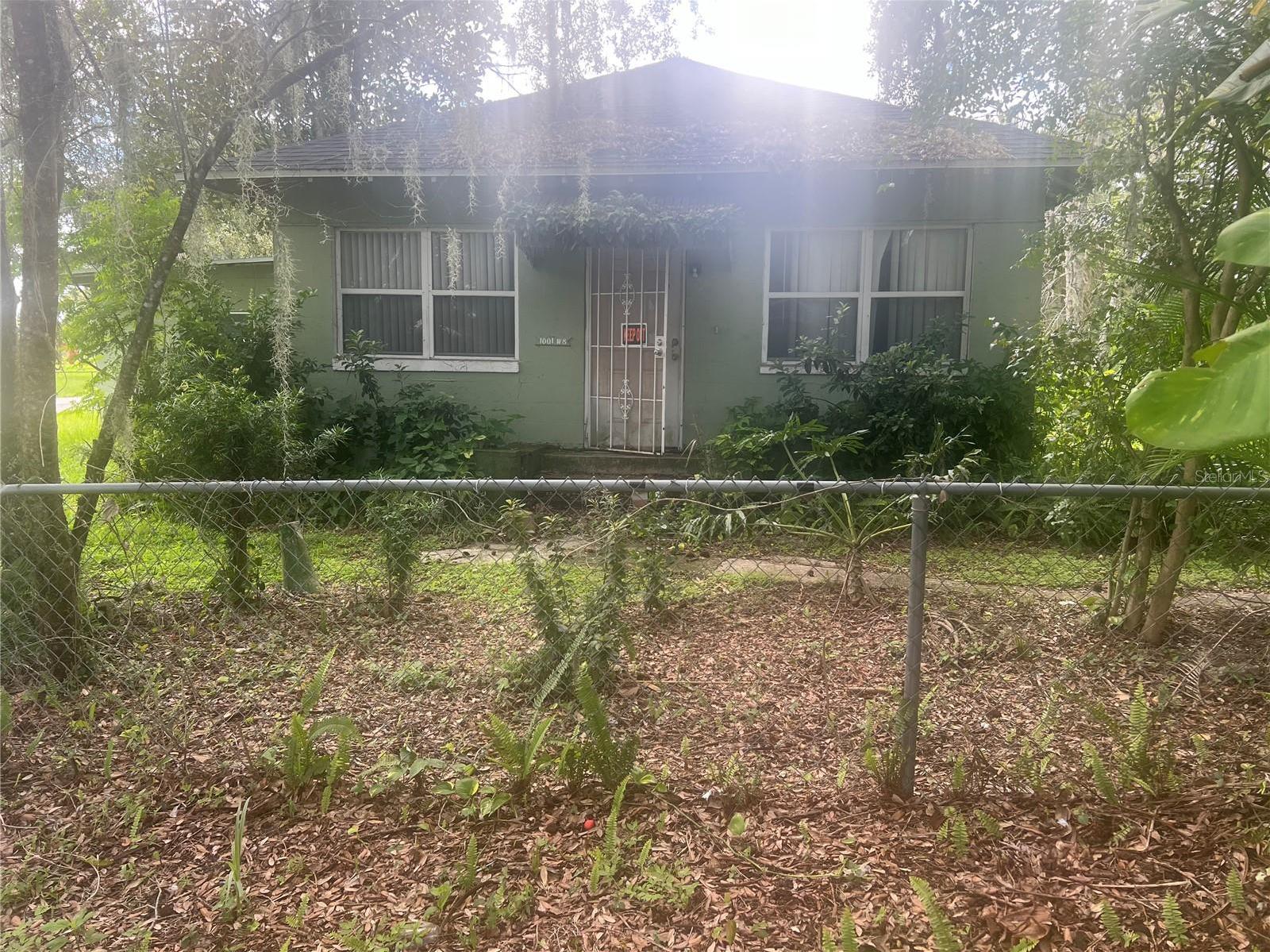 Photo one of 1001 W 8Th St Sanford FL 32771 | MLS O6225323