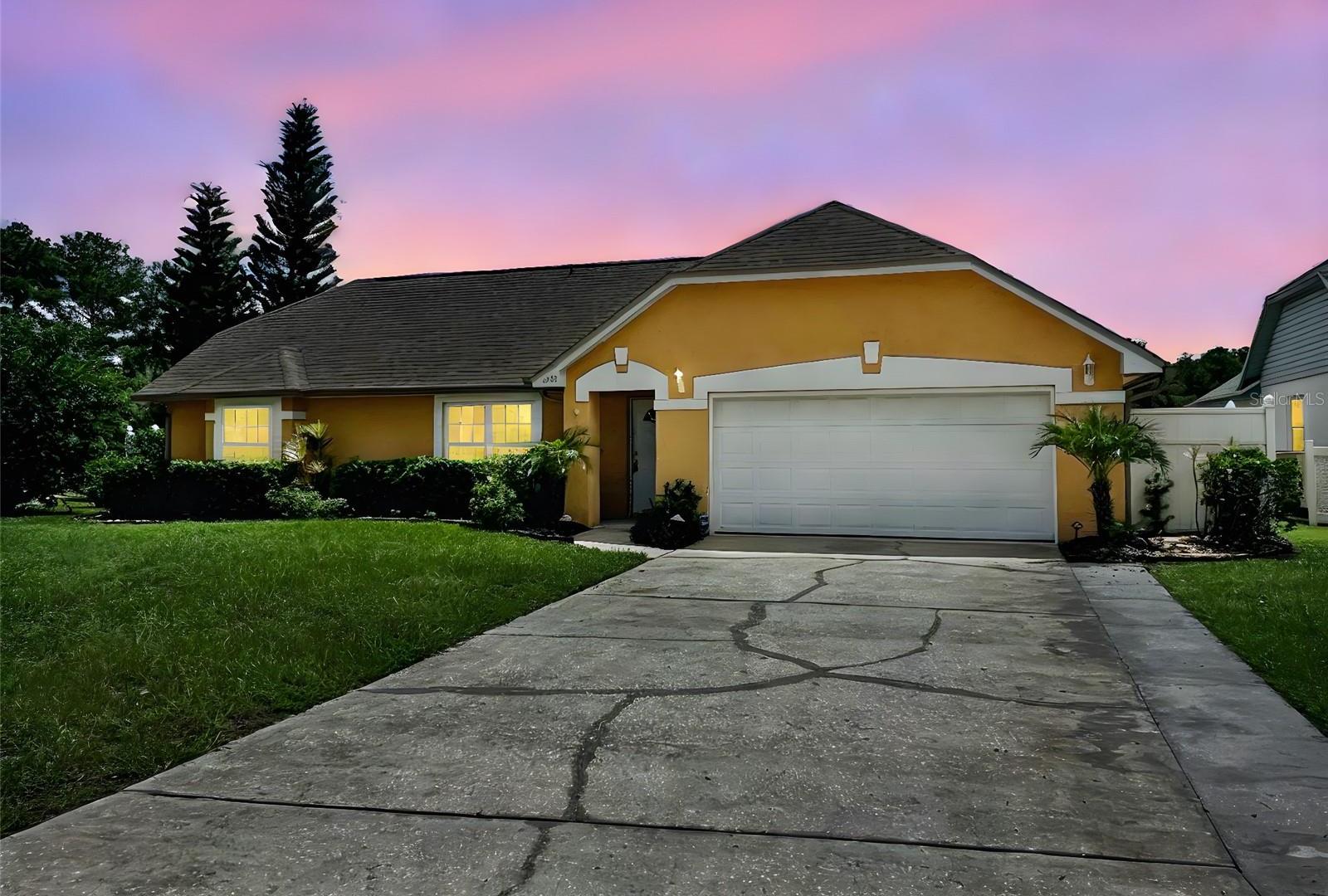 Photo one of 5448 Loma Vista E Dr Davenport FL 33896 | MLS O6235850