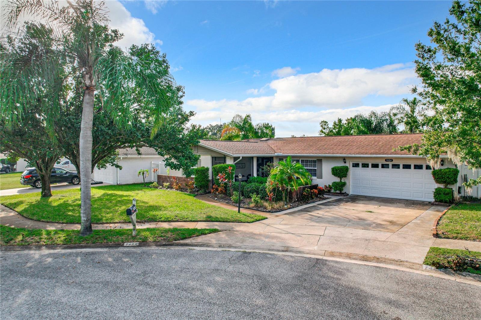 Photo one of 7424 Tufts Ct Orlando FL 32807 | MLS O6244593