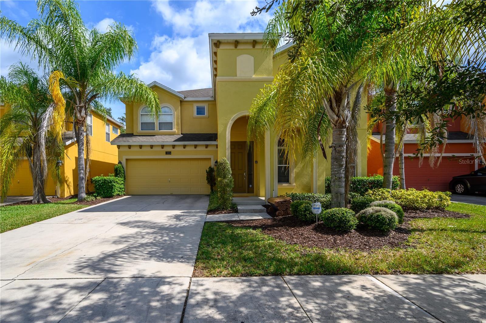 Photo one of 221 Las Fuentes Dr Kissimmee FL 34746 | MLS O6249325
