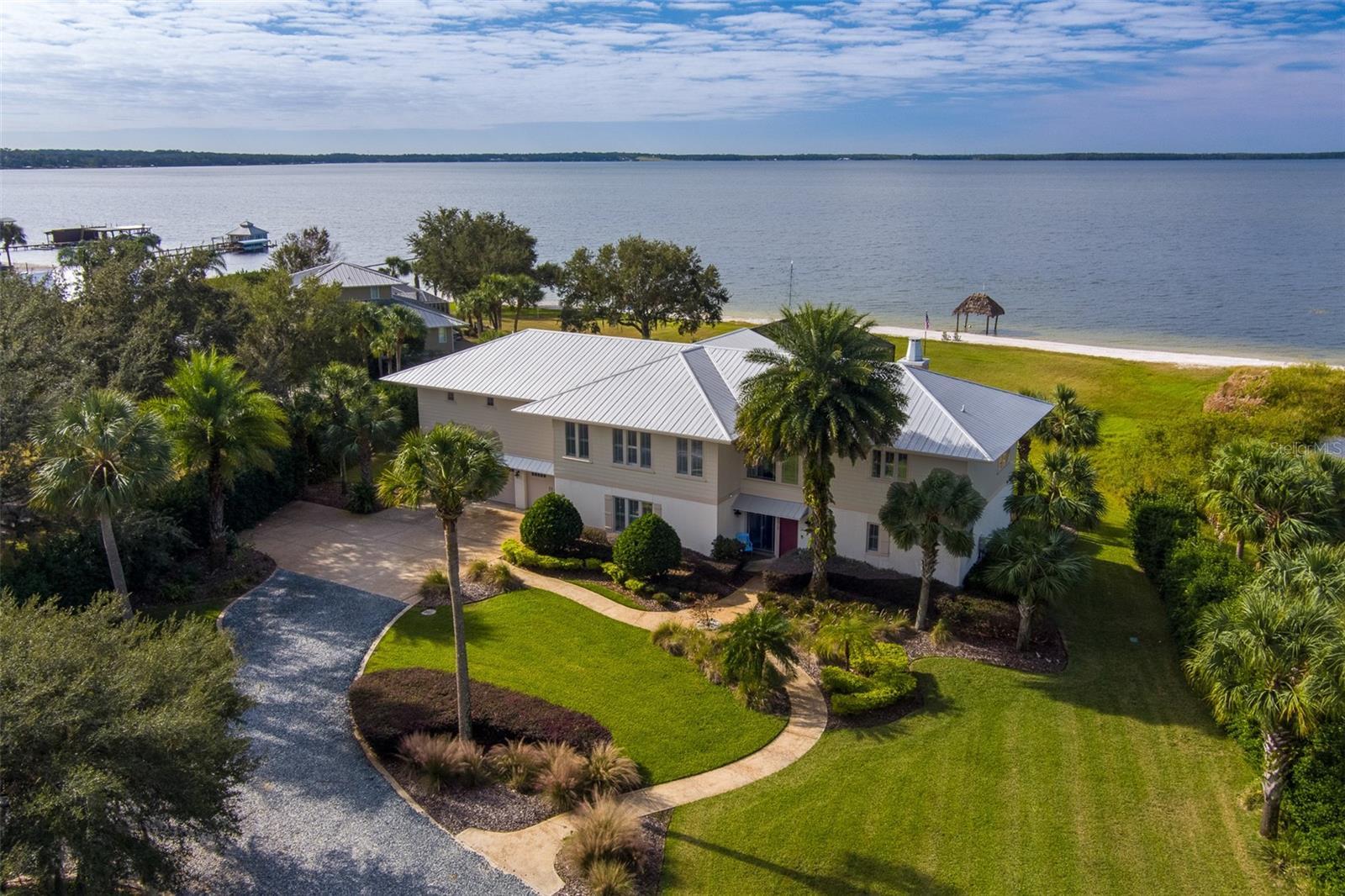 Photo one of 12757 Se 143Rd Ave Ocklawaha FL 32179 | MLS OM689927