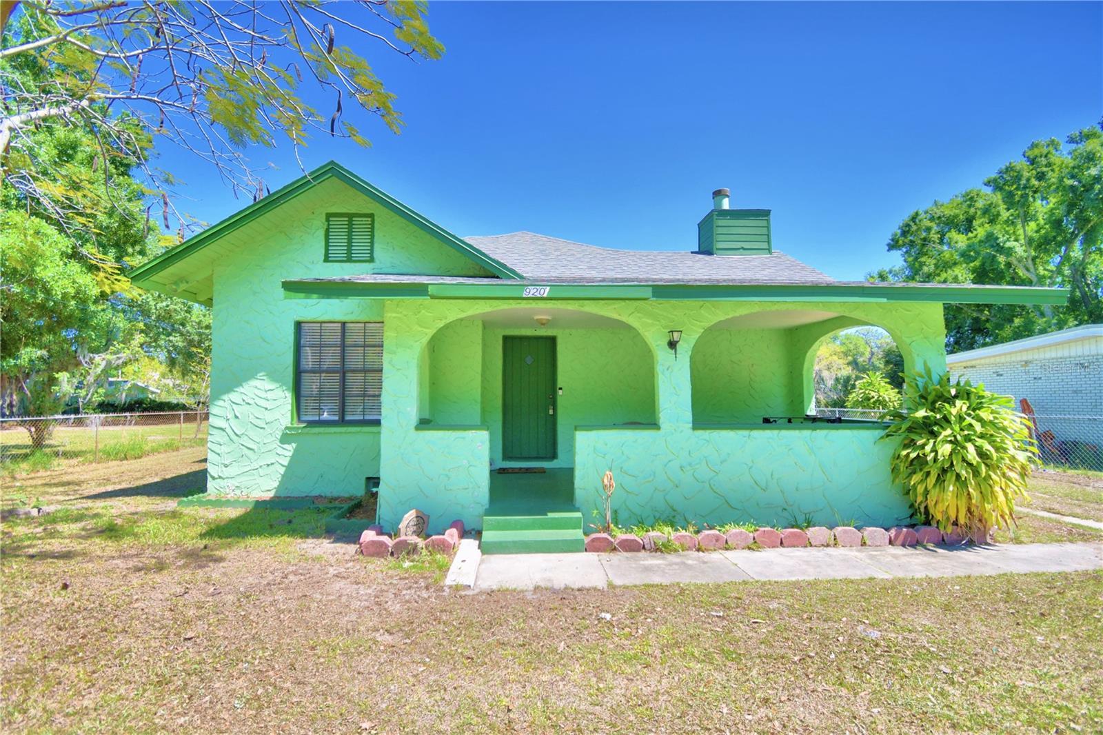 Photo one of 920 26Th Nw St Winter Haven FL 33881 | MLS P4928516