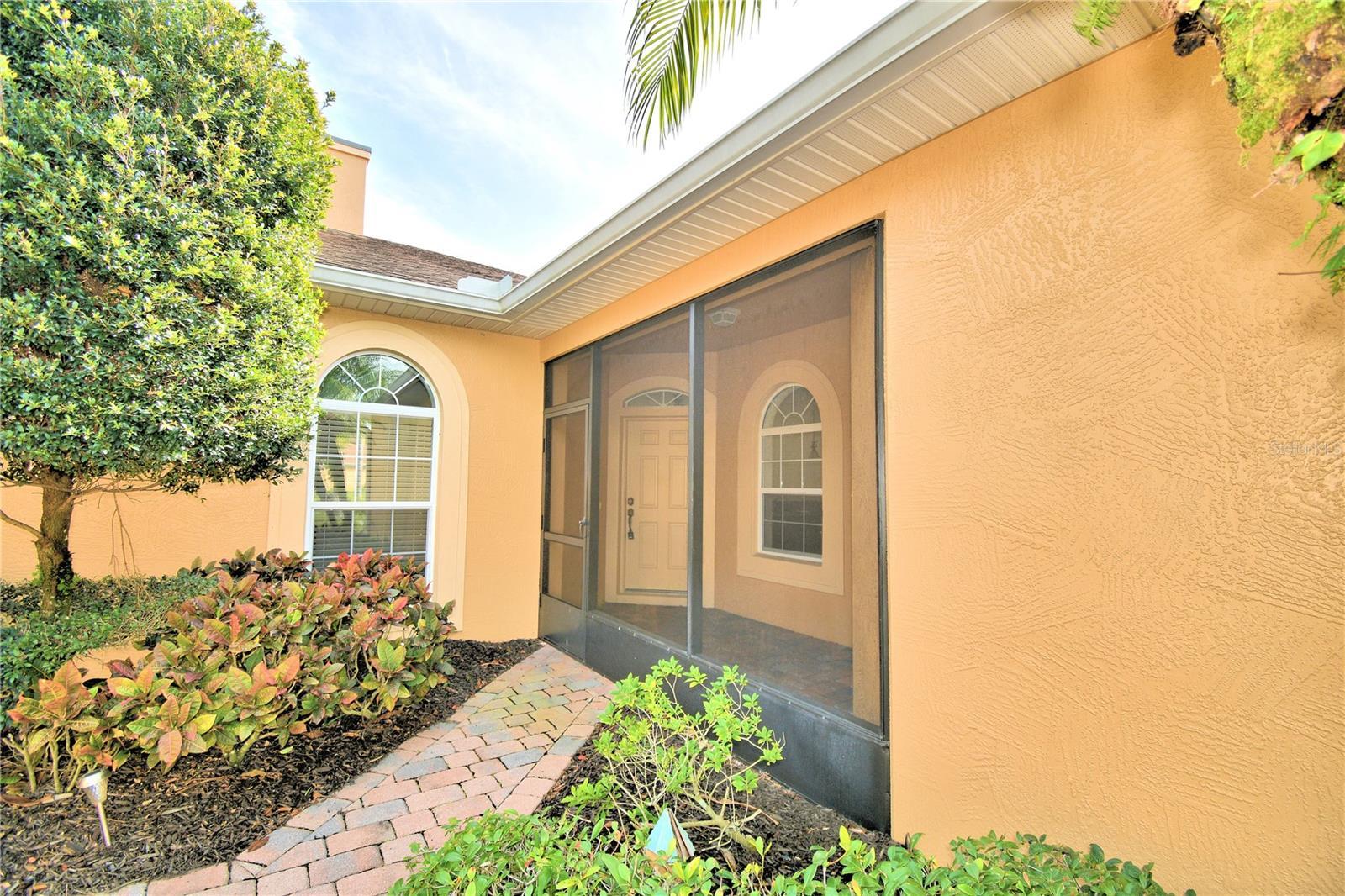 Photo one of 1230 Vienna Square Dr Winter Haven FL 33884 | MLS P4929334