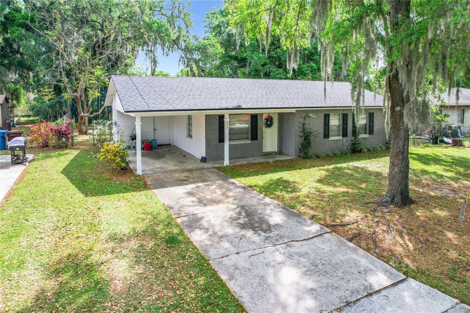 Photo one of 807 S Oak Ave Fort Meade FL 33841 | MLS P4929652