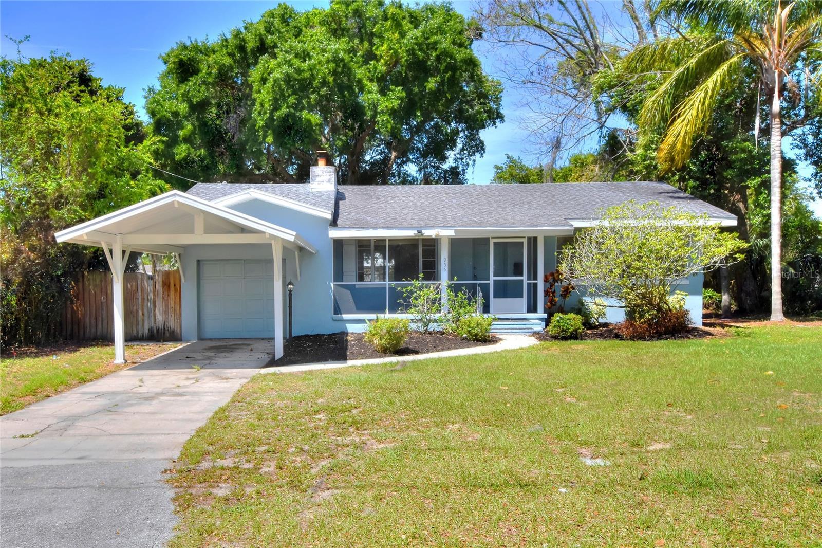 Photo one of 955 7Th Nw St Winter Haven FL 33881 | MLS P4929939