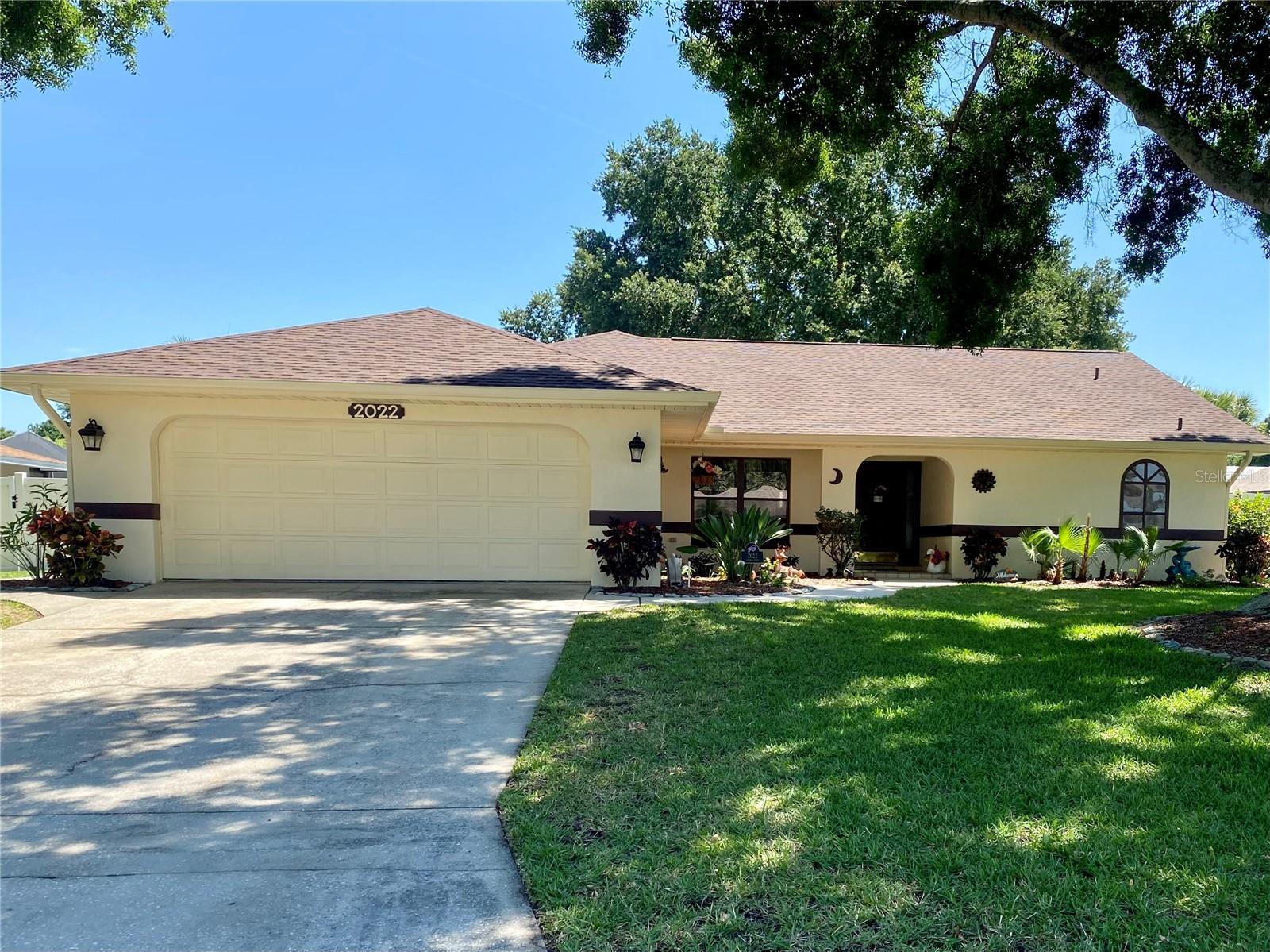 Photo one of 2022 Kapree Ct Winter Haven FL 33884 | MLS P4930101