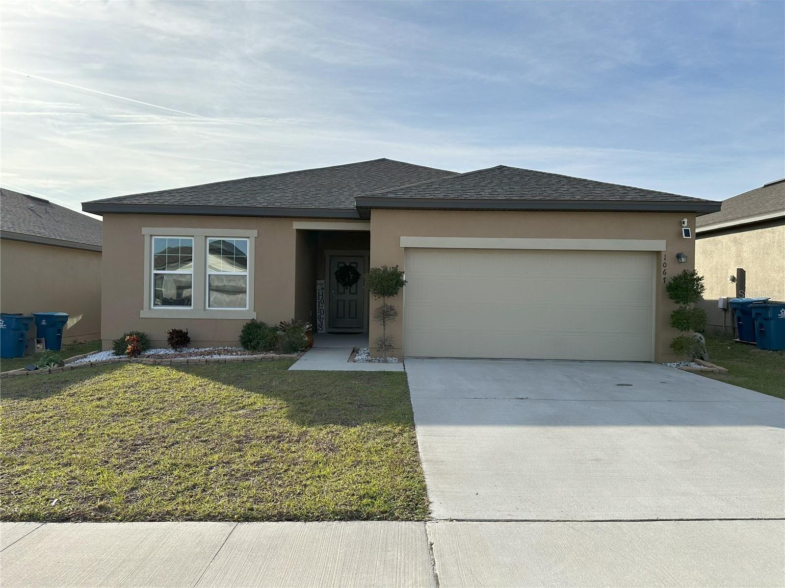 Photo one of 1067 Aerides Way Davenport FL 33837 | MLS S5097240