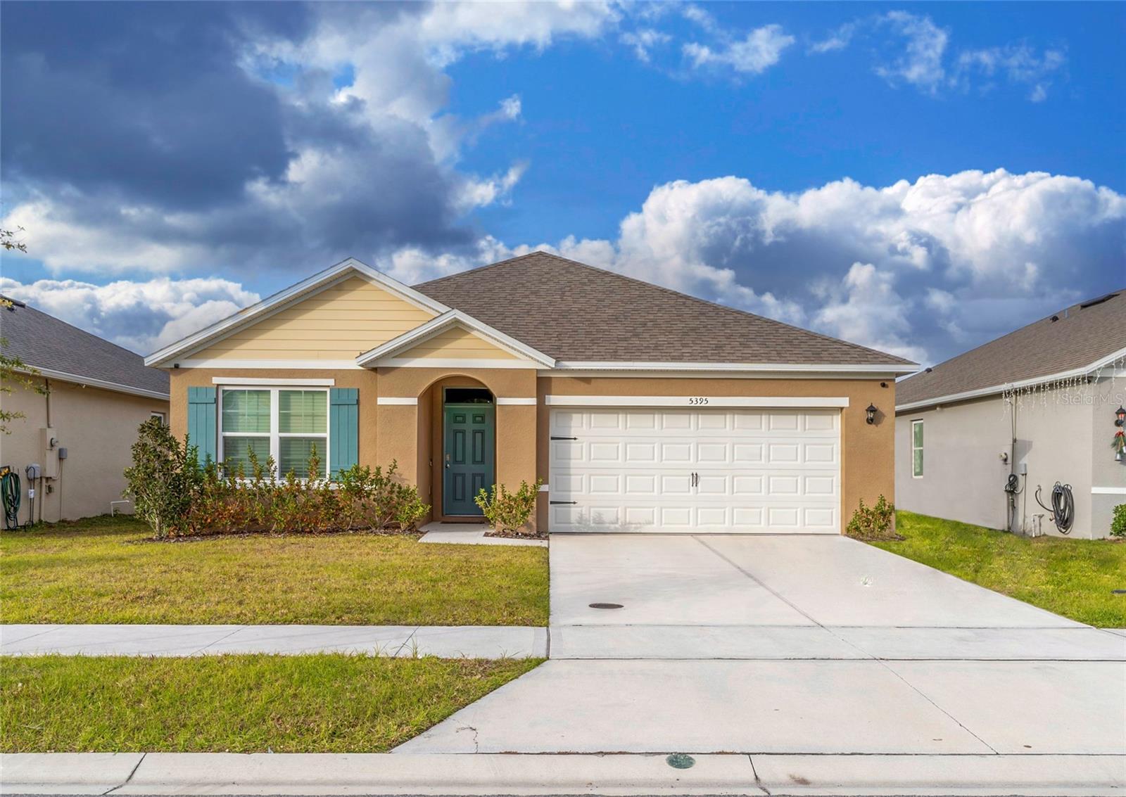 Photo one of 5395 Pine Lilly Dr Saint Cloud FL 34771 | MLS S5097364