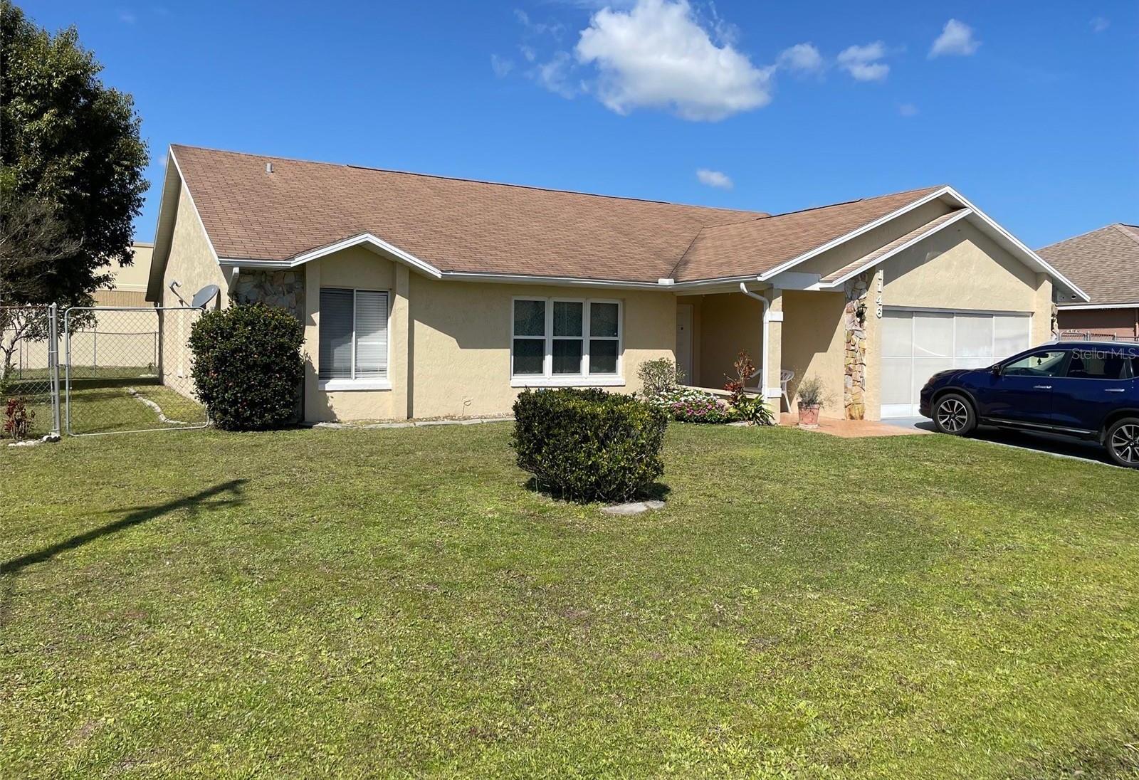 Photo one of 1146 Chesterfield Ct Kissimmee FL 34758 | MLS S5100368