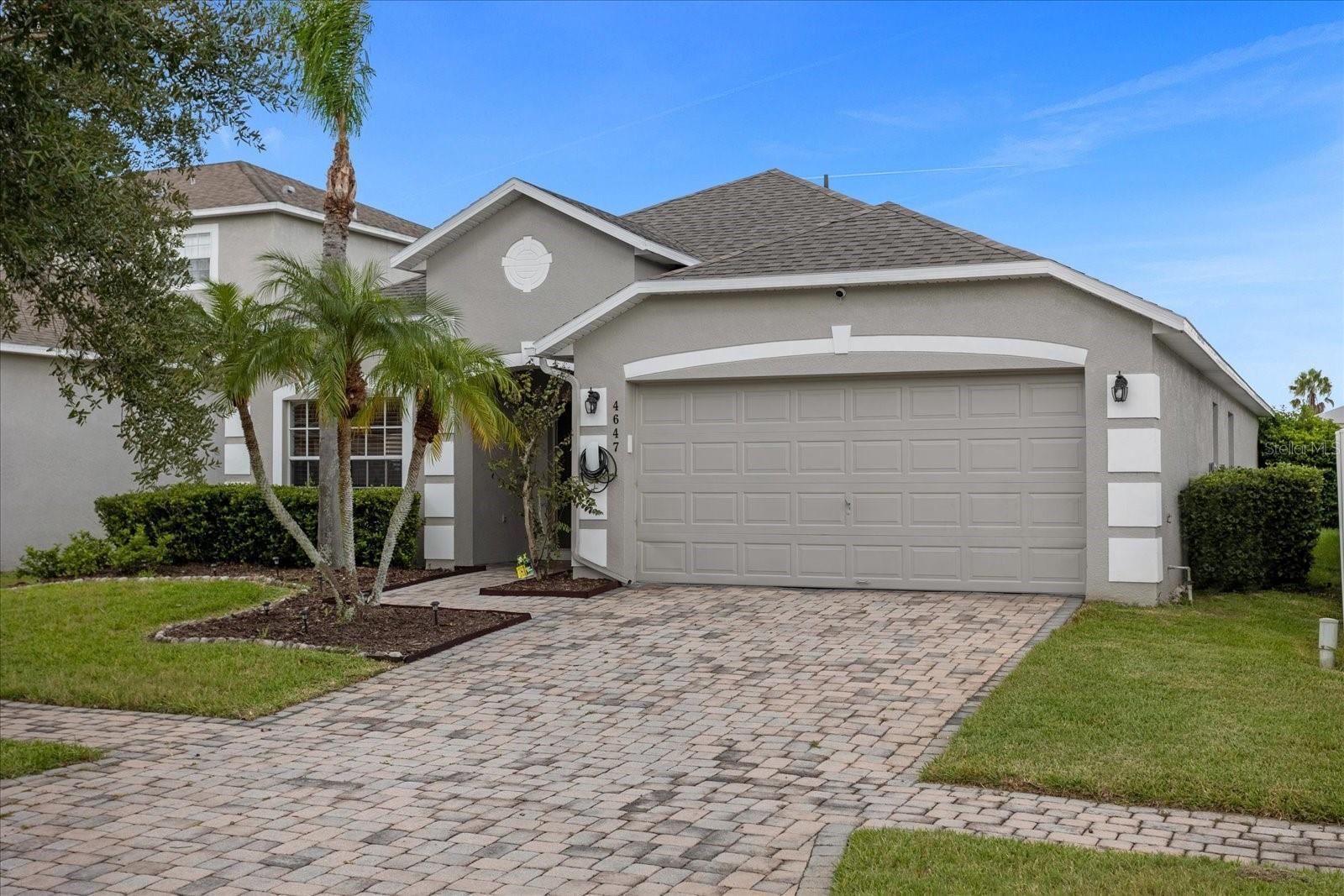Photo one of 4647 Cumbrian Lakes Dr Kissimmee FL 34746 | MLS S5100553