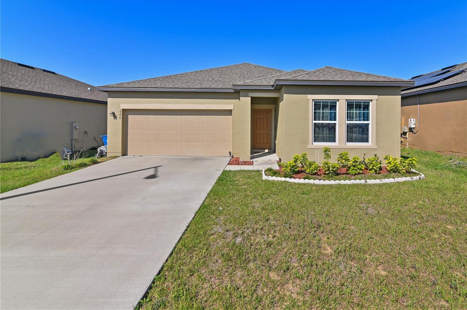 Photo one of 776 Orchid Grove Blvd Davenport FL 33837 | MLS S5101180