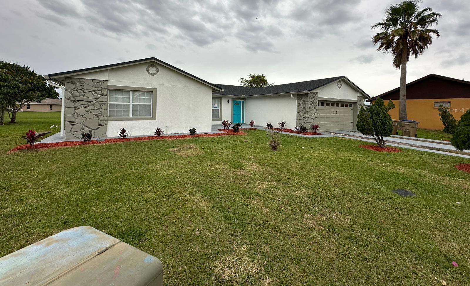 Photo one of 134 Pansy Ct Kissimmee FL 34743 | MLS S5101832