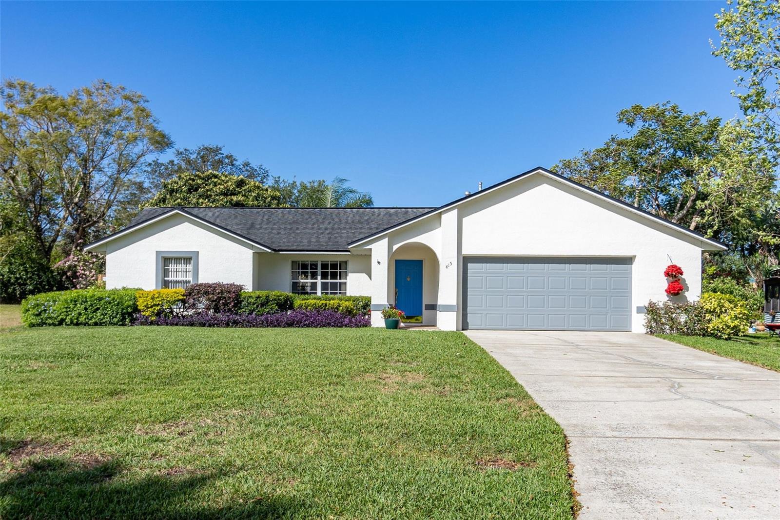 Photo one of 415 Westwind Dr Davenport FL 33896 | MLS S5101901