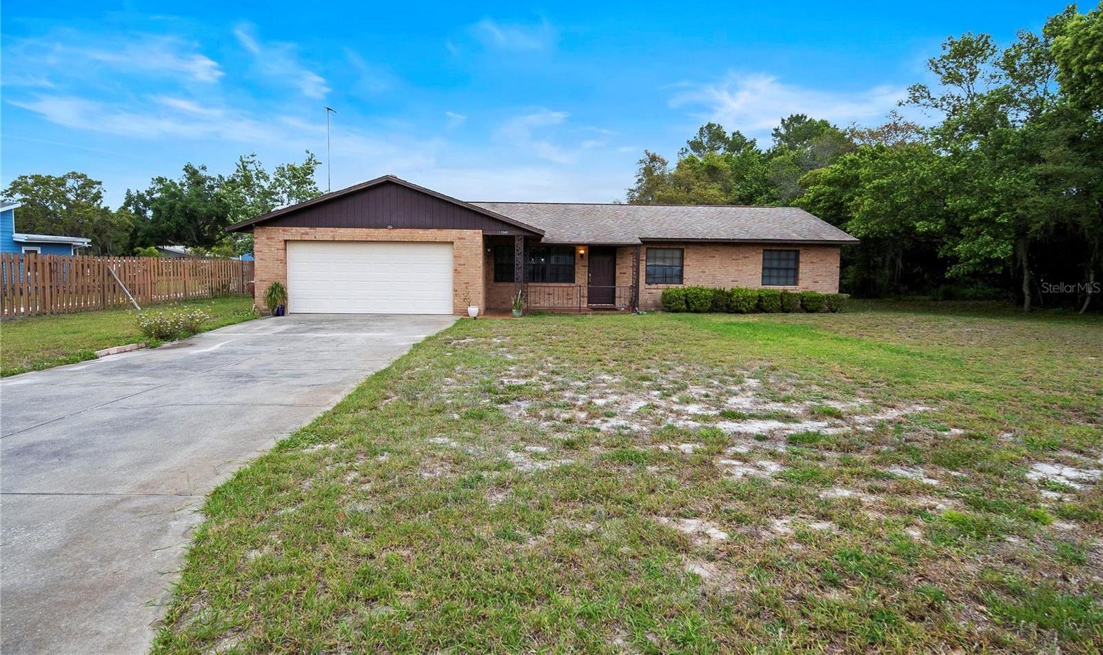 Photo one of 11549 Lakeview Dr Leesburg FL 34788 | MLS S5102462