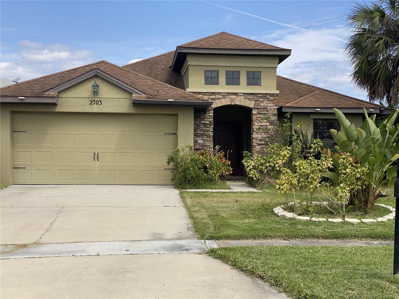 Photo one of 2703 Gullane Ct Kissimmee FL 34746 | MLS S5102463