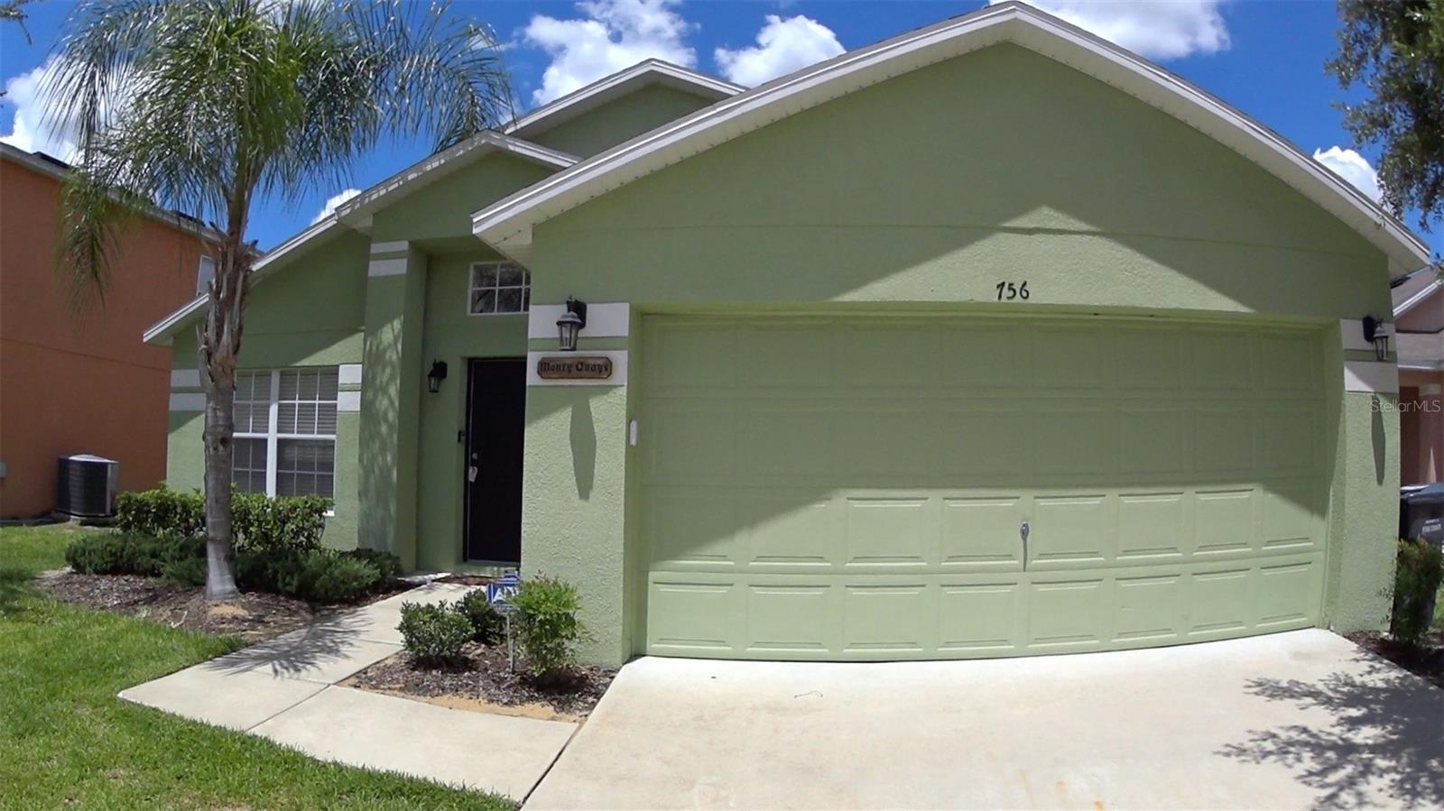 Photo one of 756 Scrub Jay Way Davenport FL 33896 | MLS S5102559