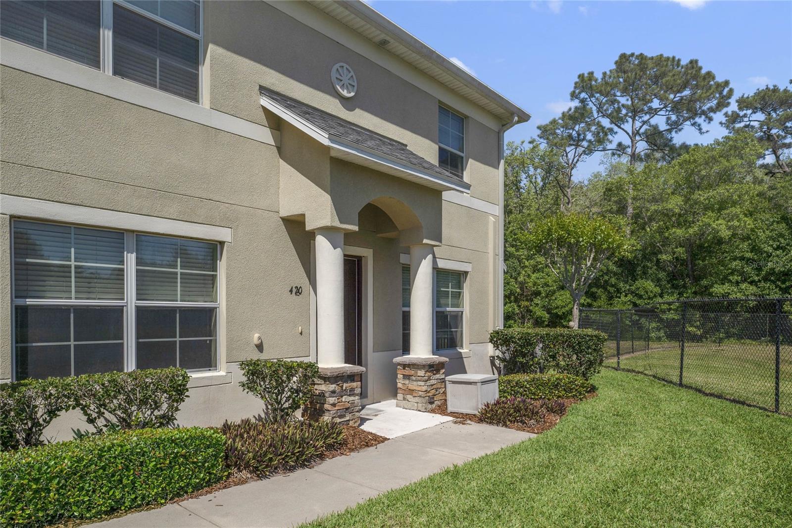 Photo one of 420 Carina Cir Sanford FL 32773 | MLS S5102670