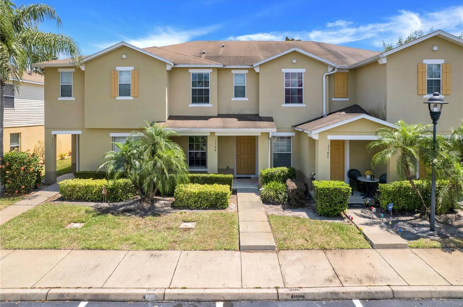 Photo one of 3109 Seaview Castle Drive Kissimmee FL 34746 | MLS S5103010
