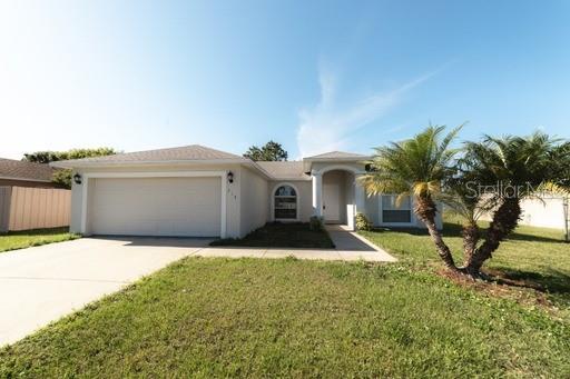Photo one of 715 Pelican Ct Kissimmee FL 34759 | MLS S5103030