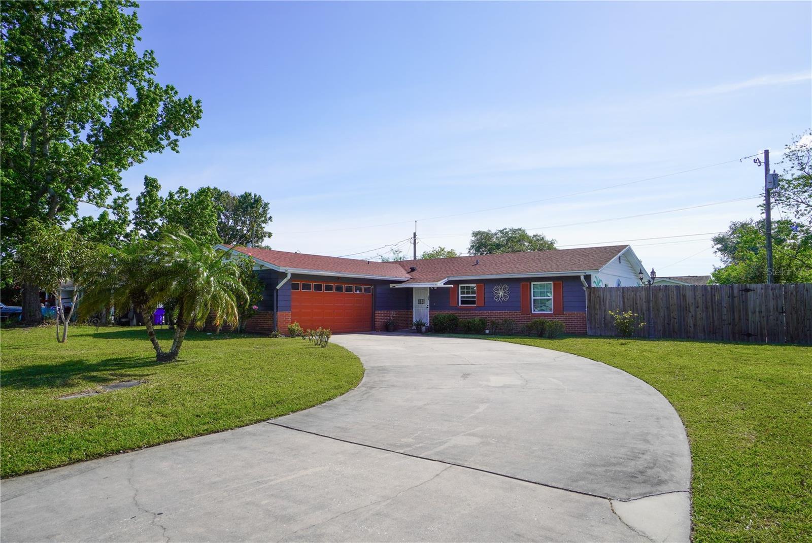 Photo one of 709 Thomas St Kissimmee FL 34741 | MLS S5103448