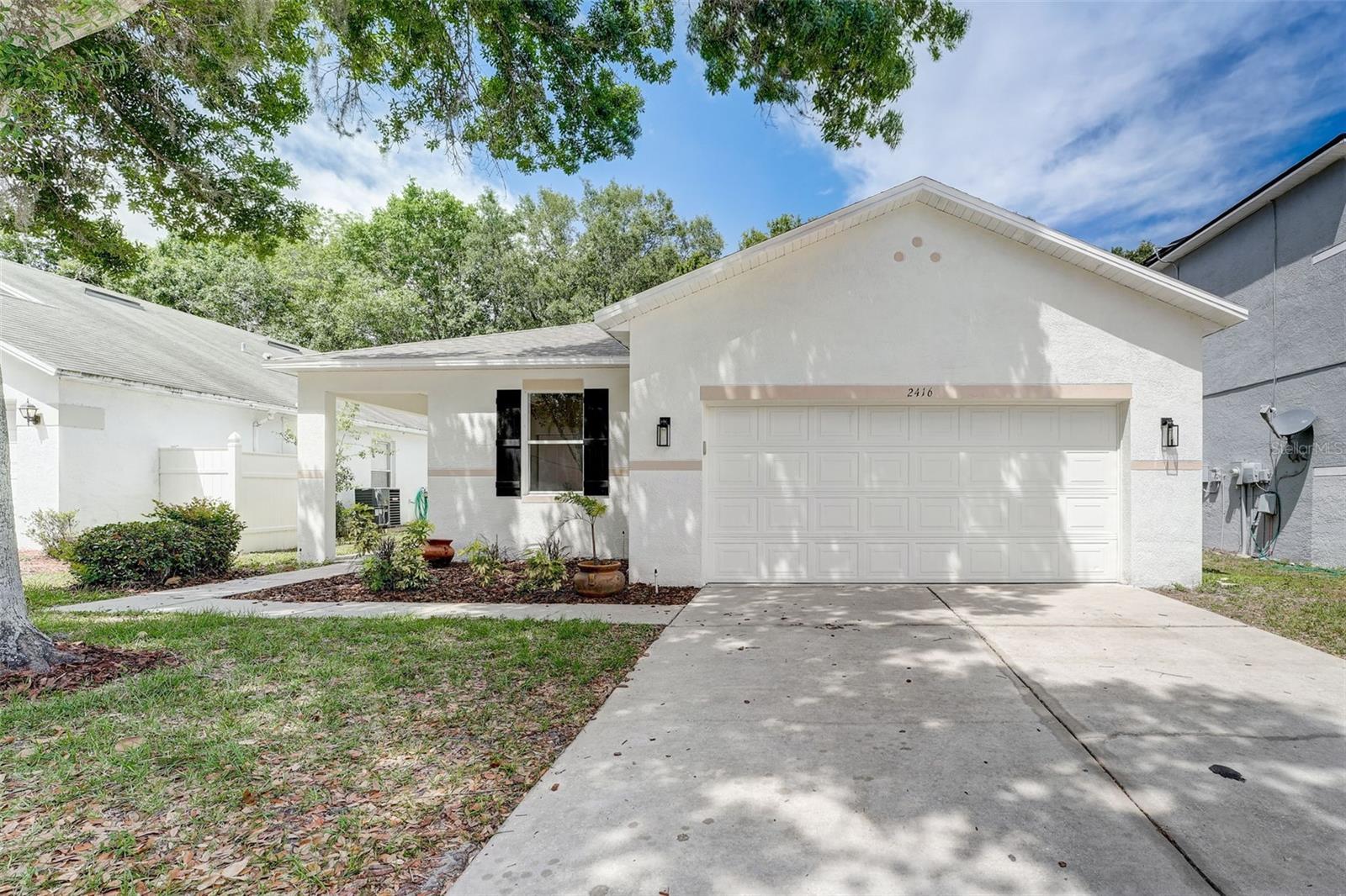 Photo one of 2416 Brownwood Dr Mulberry FL 33860 | MLS T3521737